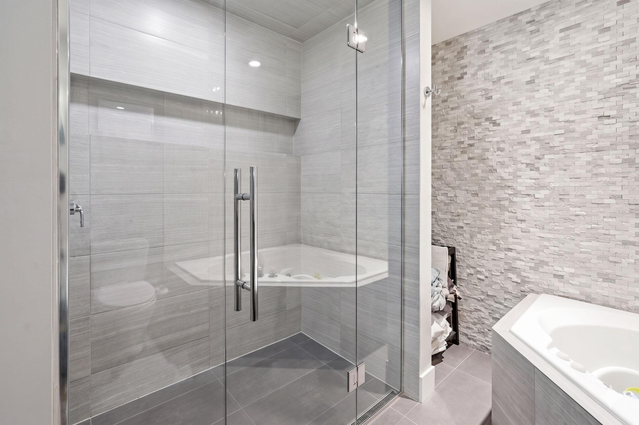 View of Residential at 918 3rd Street #201, Minneapolis MN 55401, Minneapolis (21 of 41) - Mike Wilen | Minnesota Team Real Estate