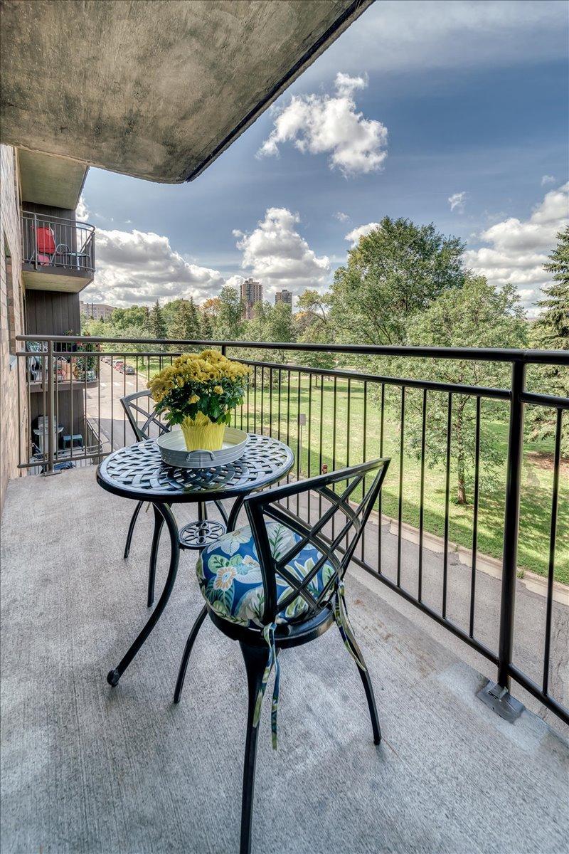 View of Residential at 210 Grant Street #210, Minneapolis MN 55403, Minneapolis (15 of 27) - Mike Wilen | Minnesota Team Real Estate