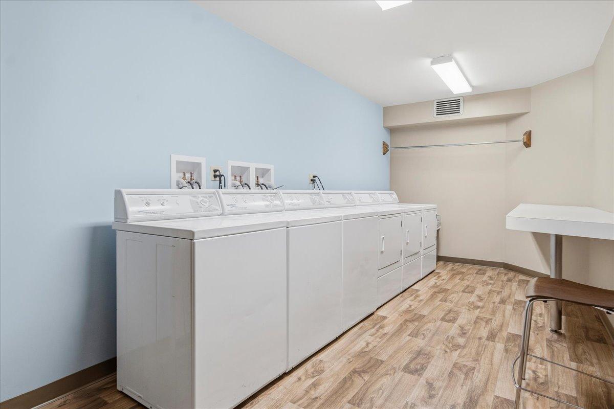 View of Residential at 210 Grant Street #210, Minneapolis MN 55403, Minneapolis (18 of 27) - Mike Wilen | Minnesota Team Real Estate