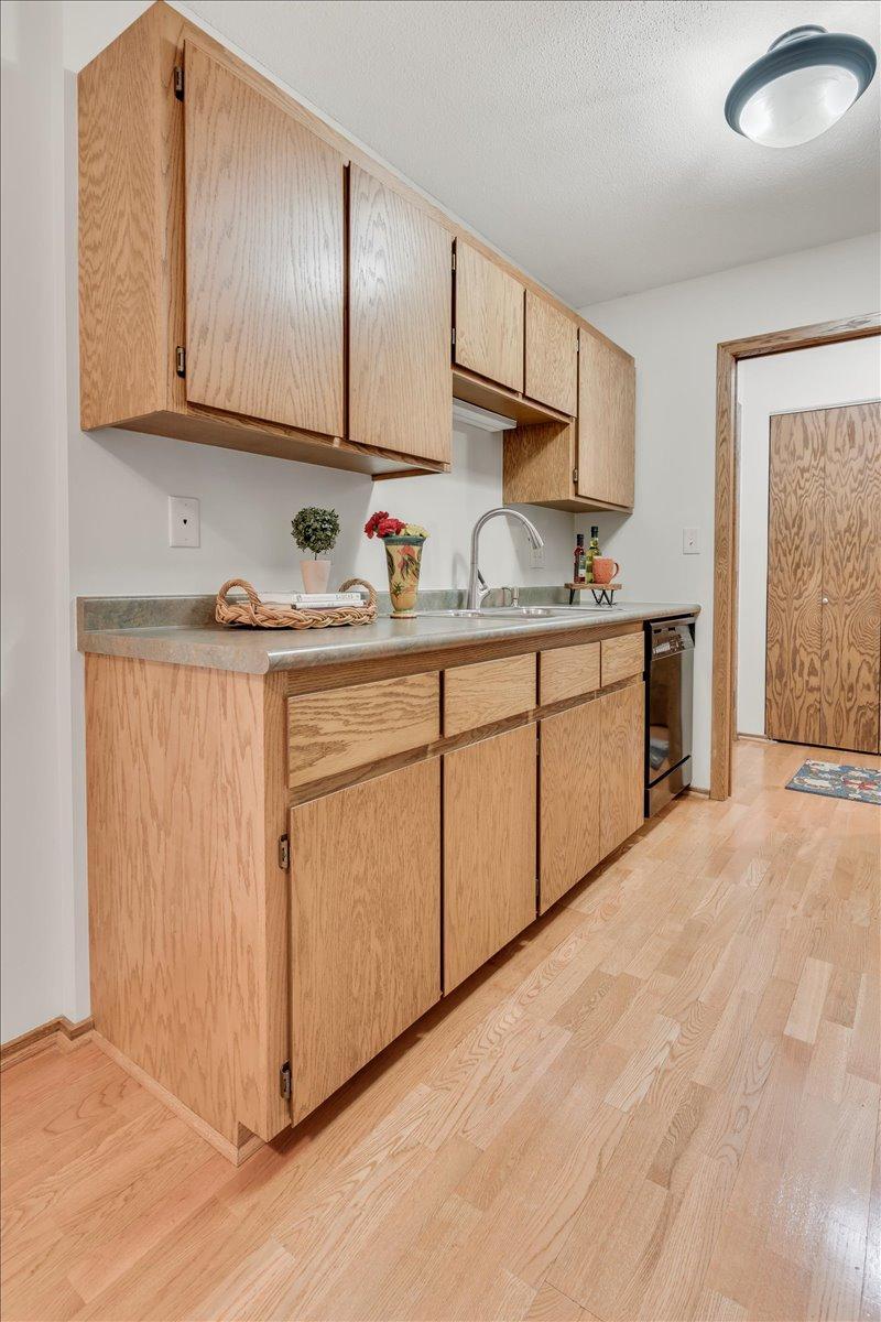 View of Residential at 210 Grant Street #210, Minneapolis MN 55403, Minneapolis (8 of 27) - Mike Wilen | Minnesota Team Real Estate