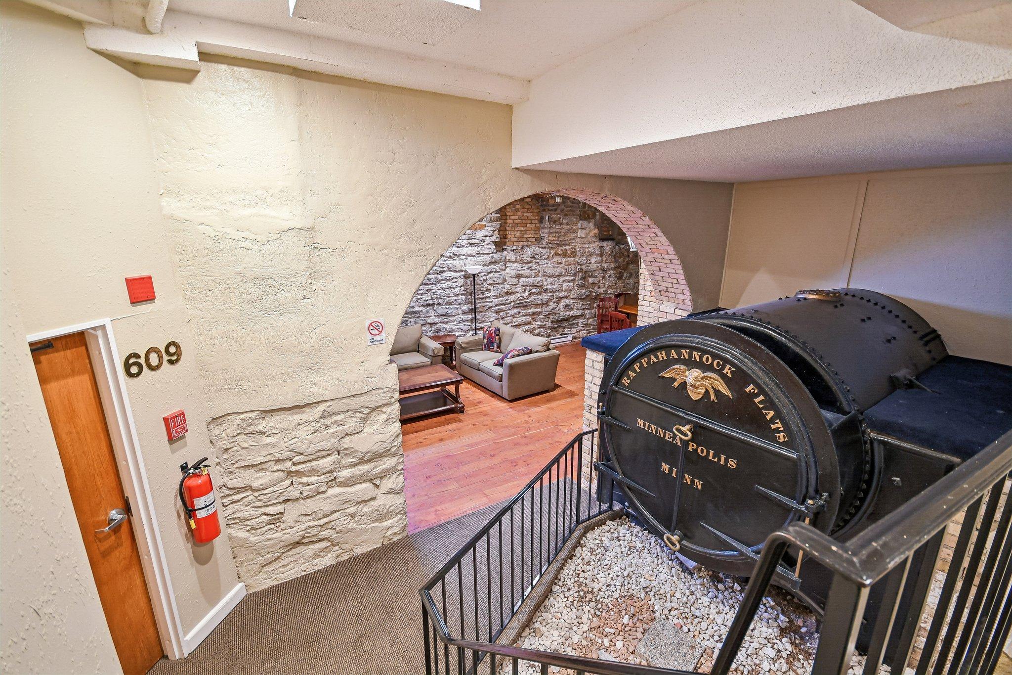 View of Residential at 605 9th Street #6, Minneapolis MN 55404, Minneapolis (18 of 37) - Mike Wilen | Minnesota Team Real Estate