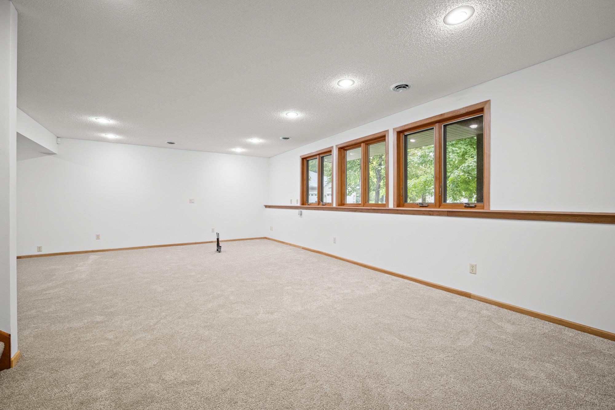 View of Residential at 9250 Blackoaks Lane, Maple Grove MN 55311, Maple Grove (28 of 35) - Mike Wilen | Minnesota Team Real Estate