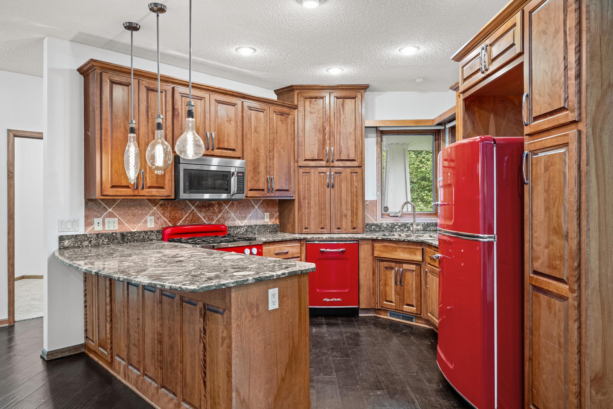 View of Residential at 9250 Blackoaks Lane, Maple Grove MN 55311, Maple Grove (6 of 35) - Mike Wilen | Minnesota Team Real Estate