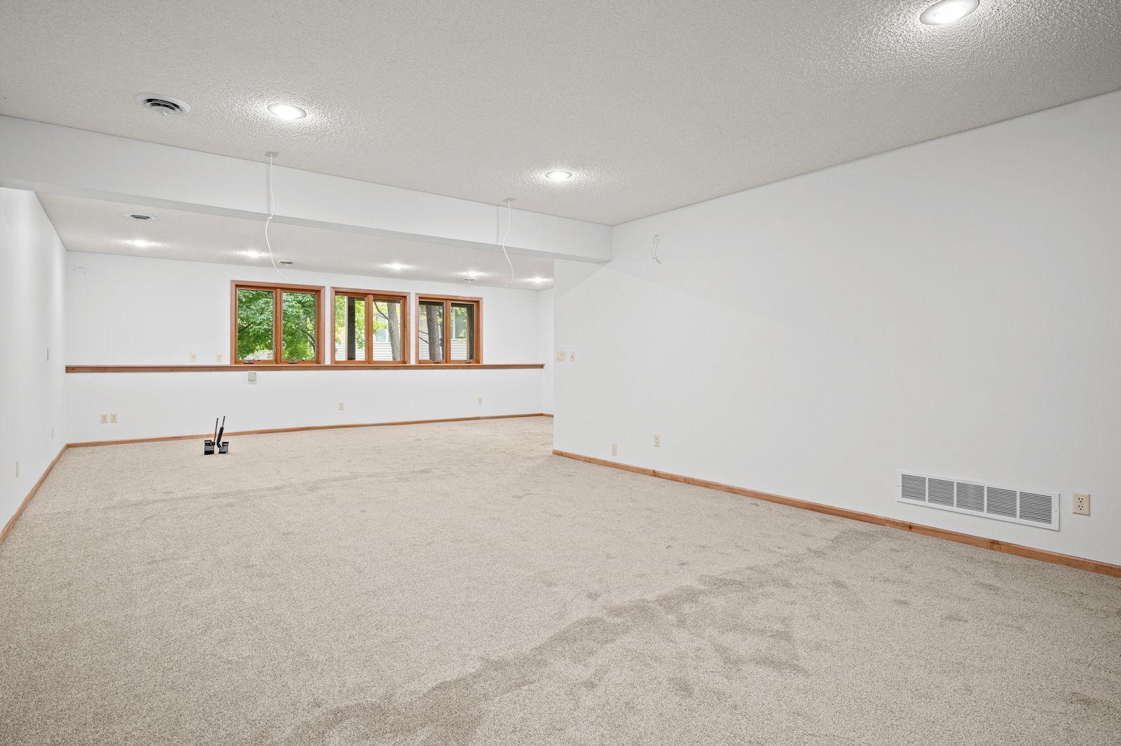 View of Residential at 9250 Blackoaks Lane, Maple Grove MN 55311, Maple Grove (29 of 35) - Mike Wilen | Minnesota Team Real Estate