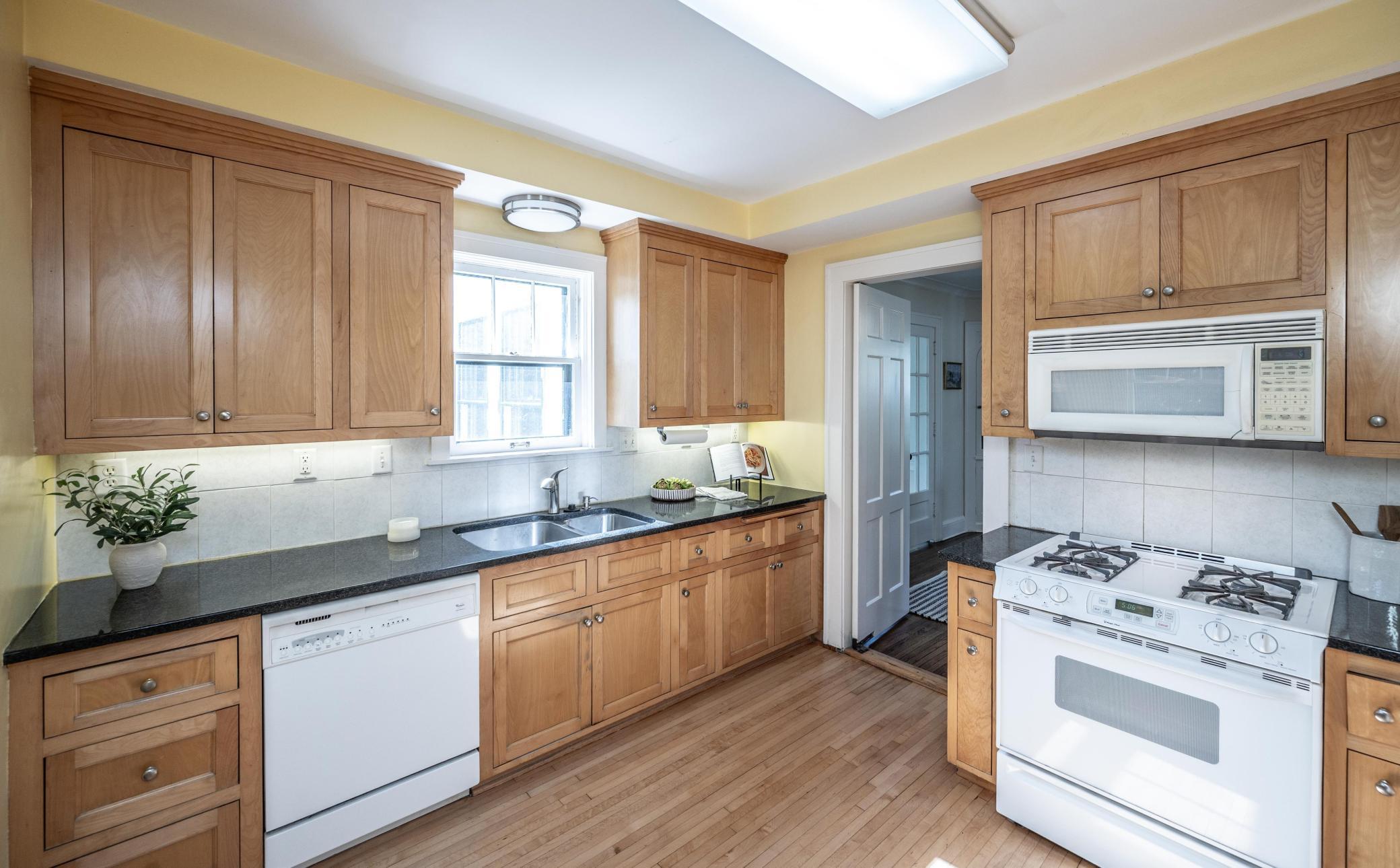 View of Residential at 4717 28th Street, Saint Louis Park MN 55416, Saint Louis Park (13 of 37) - Mike Wilen | Minnesota Team Real Estate