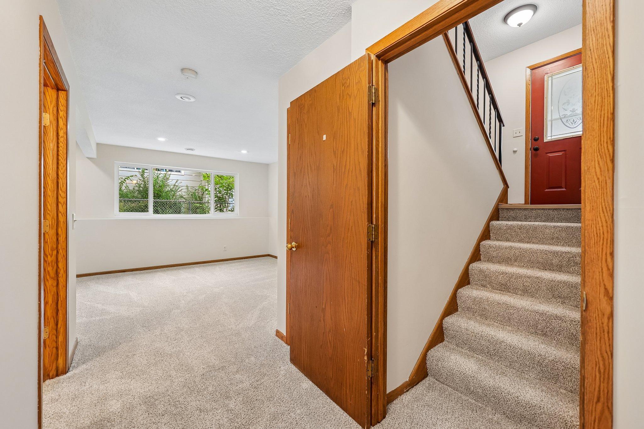View of Residential at 13008 Oliver Avenue, Burnsville MN 55337, Burnsville (17 of 30) - Mike Wilen | Minnesota Team Real Estate