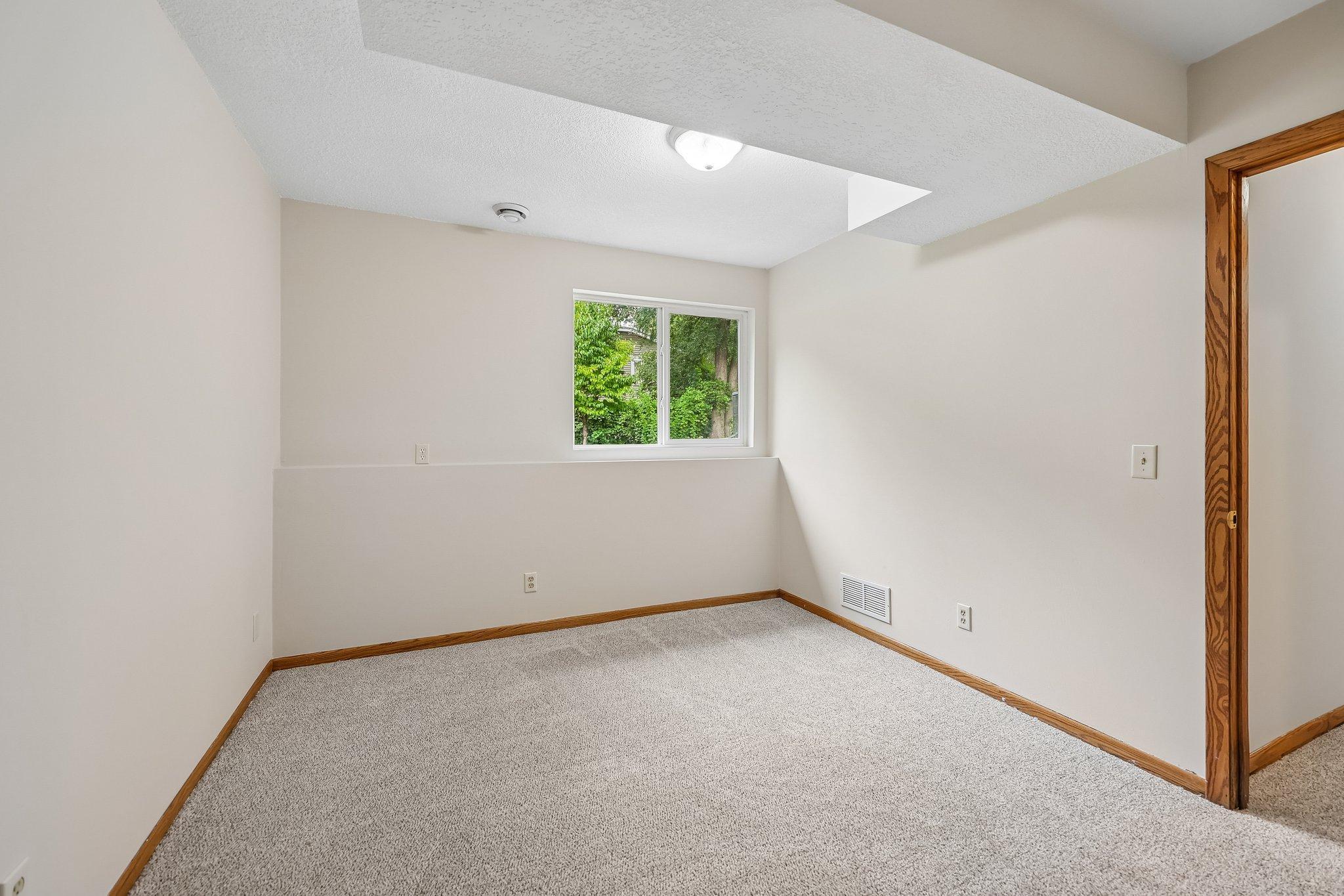 View of Residential at 13008 Oliver Avenue, Burnsville MN 55337, Burnsville (22 of 30) - Mike Wilen | Minnesota Team Real Estate