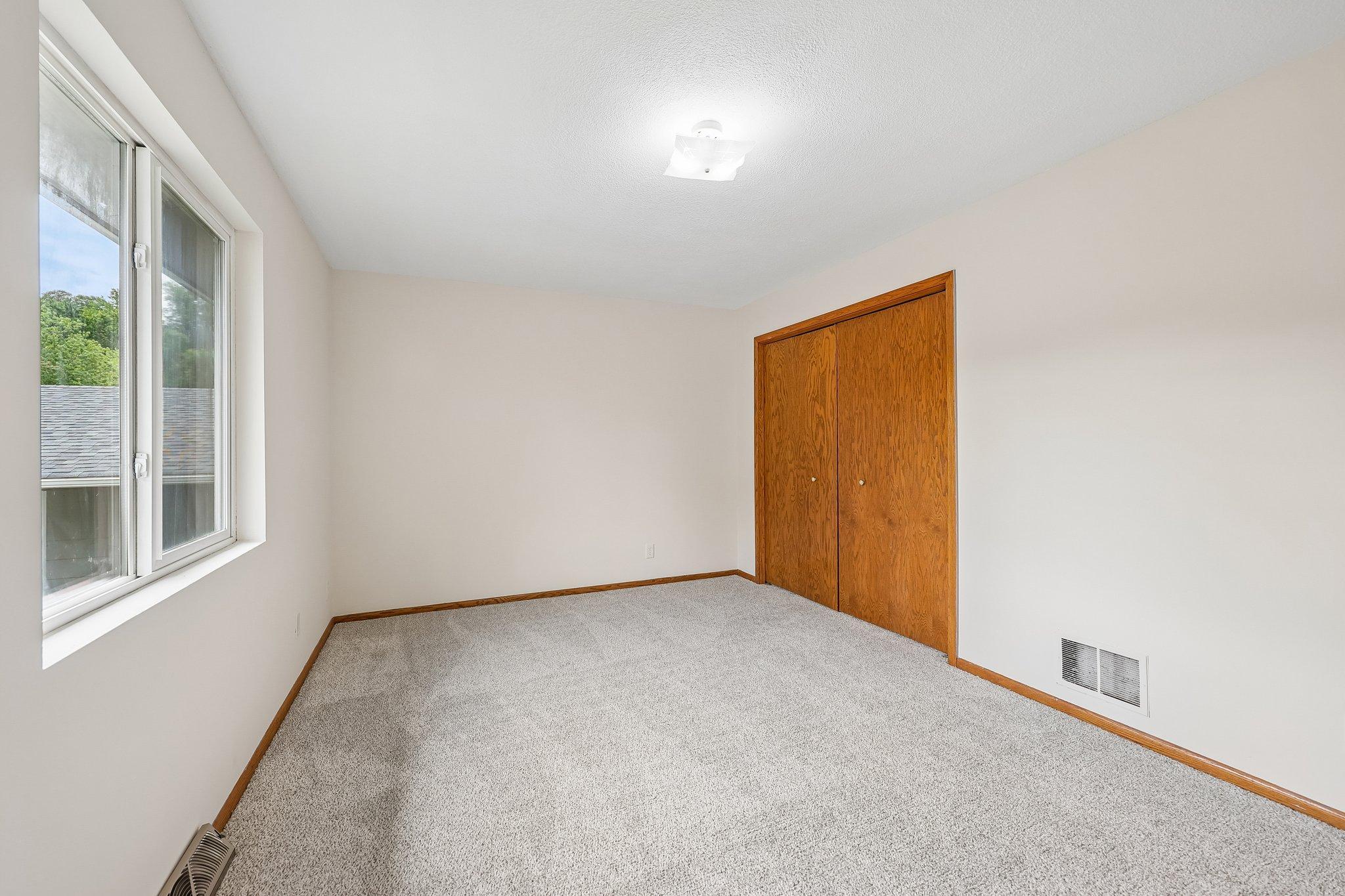 View of Residential at 13008 Oliver Avenue, Burnsville MN 55337, Burnsville (13 of 30) - Mike Wilen | Minnesota Team Real Estate