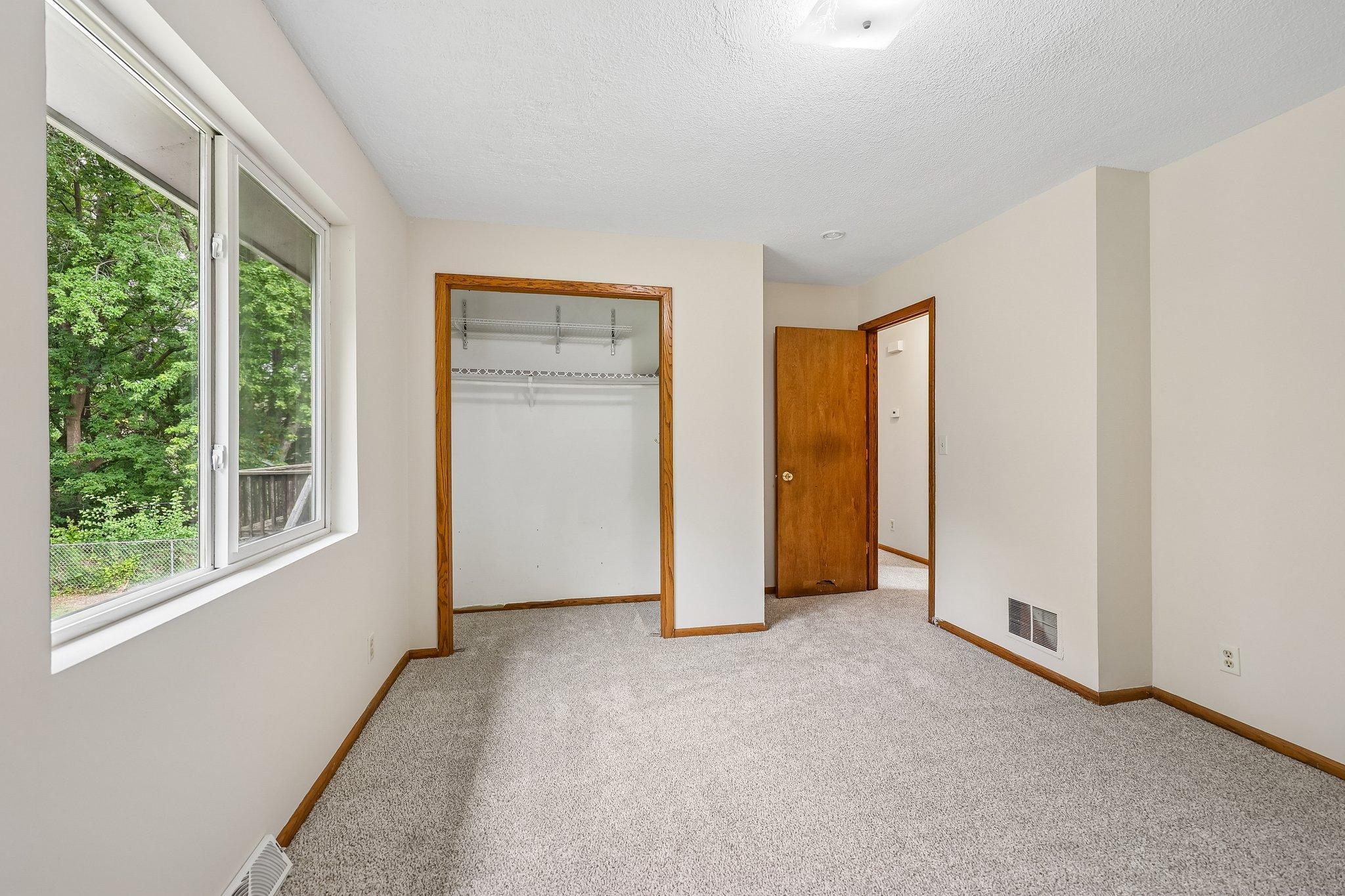 View of Residential at 13008 Oliver Avenue, Burnsville MN 55337, Burnsville (19 of 37) - Mike Wilen | Minnesota Team Real Estate
