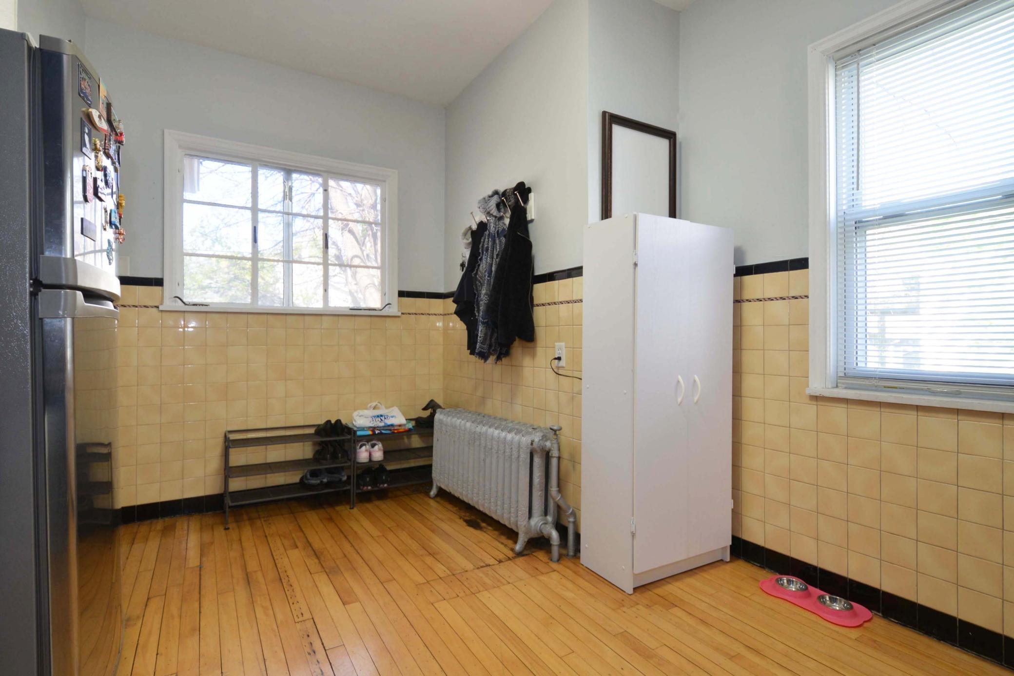 View of Residential Income at 3324 Hennepin Avenue, Minneapolis MN 55408, Minneapolis (8 of 69) - Mike Wilen | Minnesota Team Real Estate