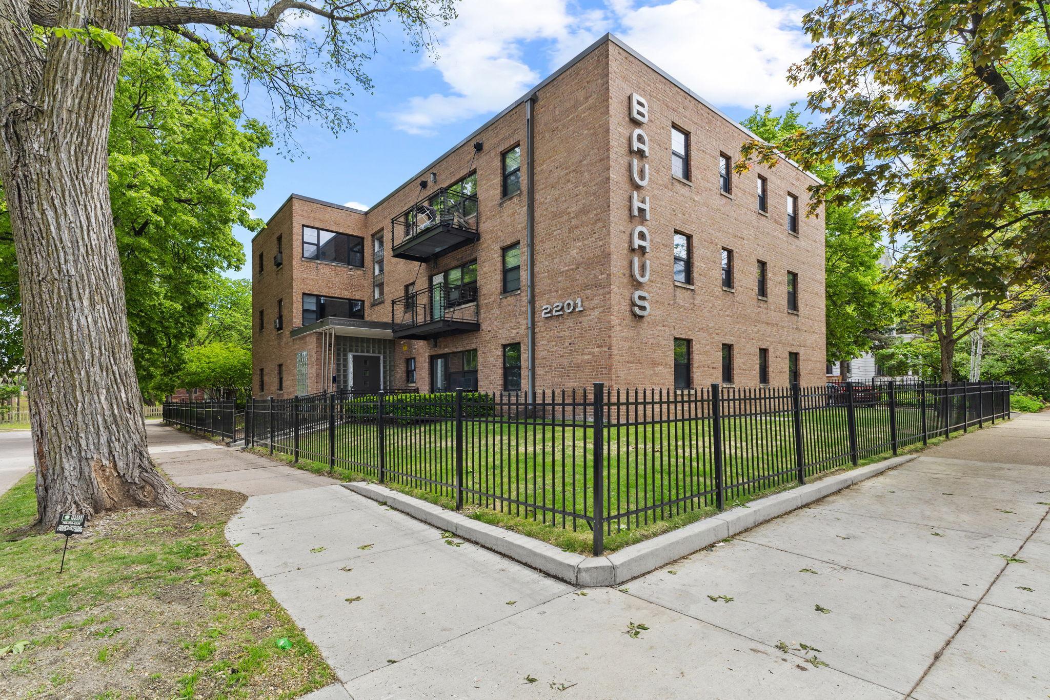 View of Residential at 2201 3rd Avenue #302, Minneapolis MN 55404, Minneapolis (2 of 30) - Mike Wilen | Minnesota Team Real Estate