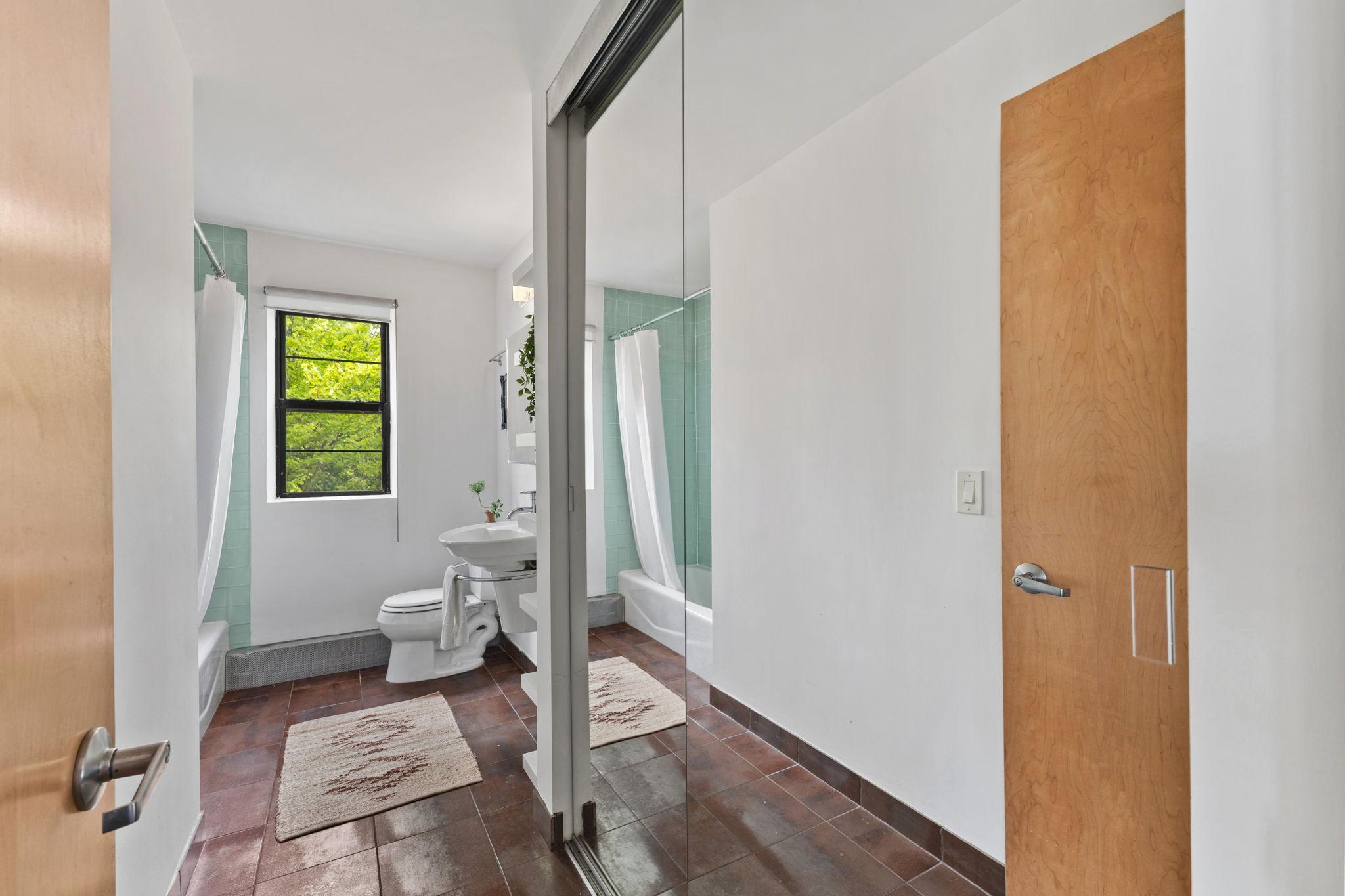View of Residential at 2201 3rd Avenue #302, Minneapolis MN 55404, Minneapolis (14 of 30) - Mike Wilen | Minnesota Team Real Estate