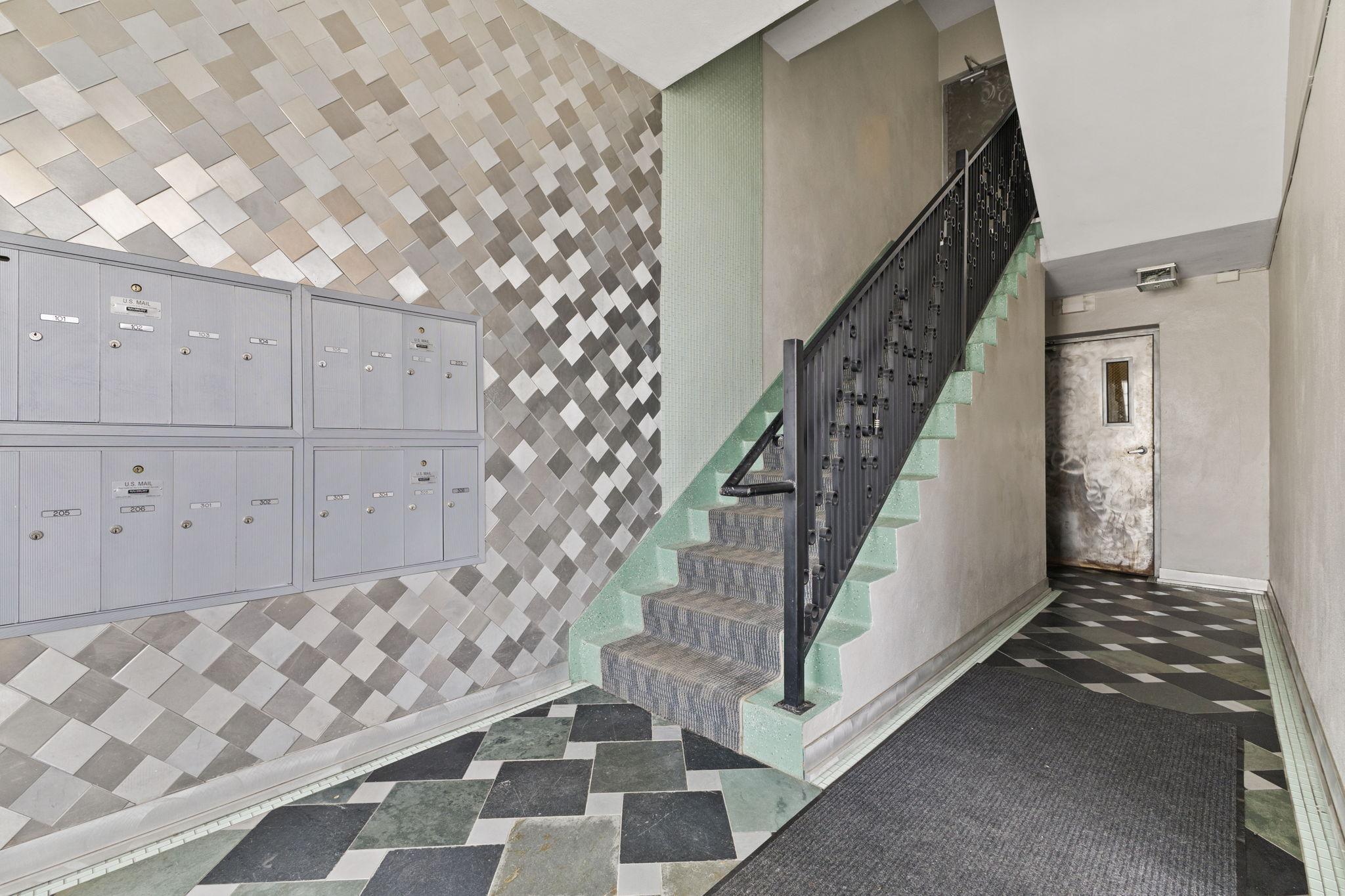 View of Residential at 2201 3rd Avenue #302, Minneapolis MN 55404, Minneapolis (18 of 30) - Mike Wilen | Minnesota Team Real Estate