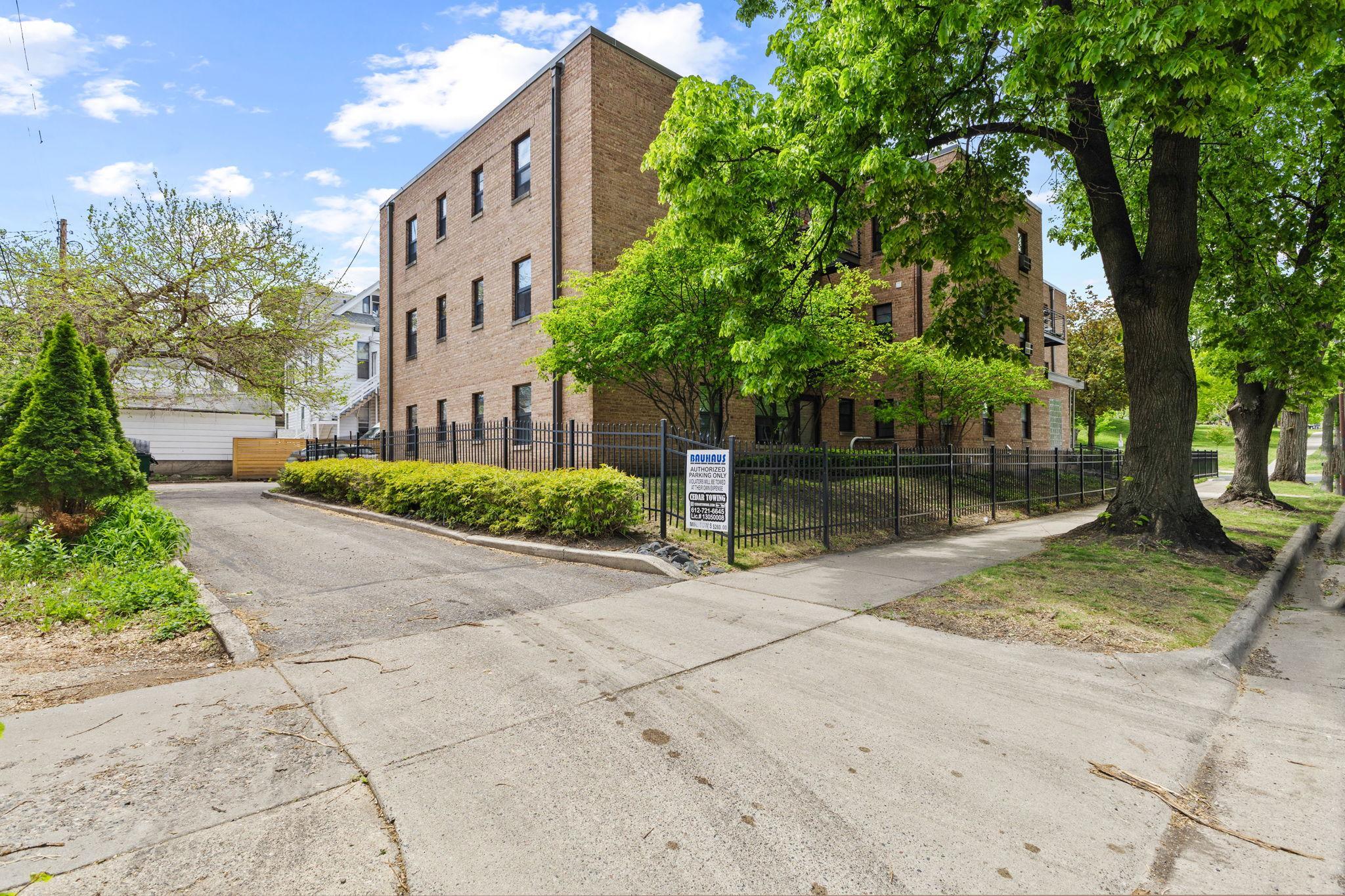 View of Residential at 2201 3rd Avenue #302, Minneapolis MN 55404, Minneapolis (25 of 30) - Mike Wilen | Minnesota Team Real Estate