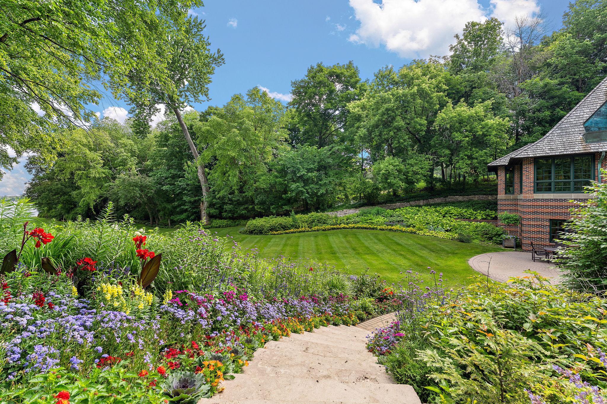 View of Residential at 17950 Breezy Point Road, Wayzata MN 55391, Wayzata (60 of 66) - Mike Wilen | Minnesota Team Real Estate