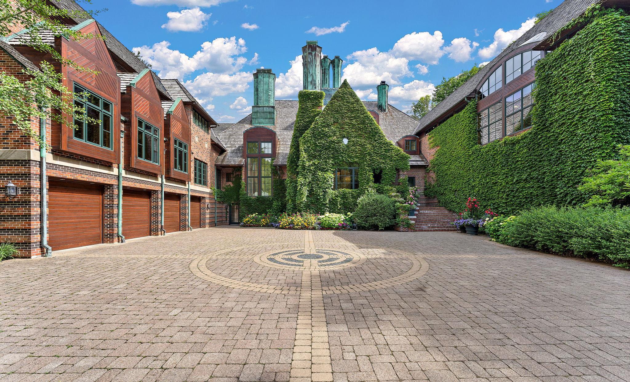 View of Residential at 17950 Breezy Point Road, Wayzata MN 55391, Wayzata (2 of 66) - Mike Wilen | Minnesota Team Real Estate