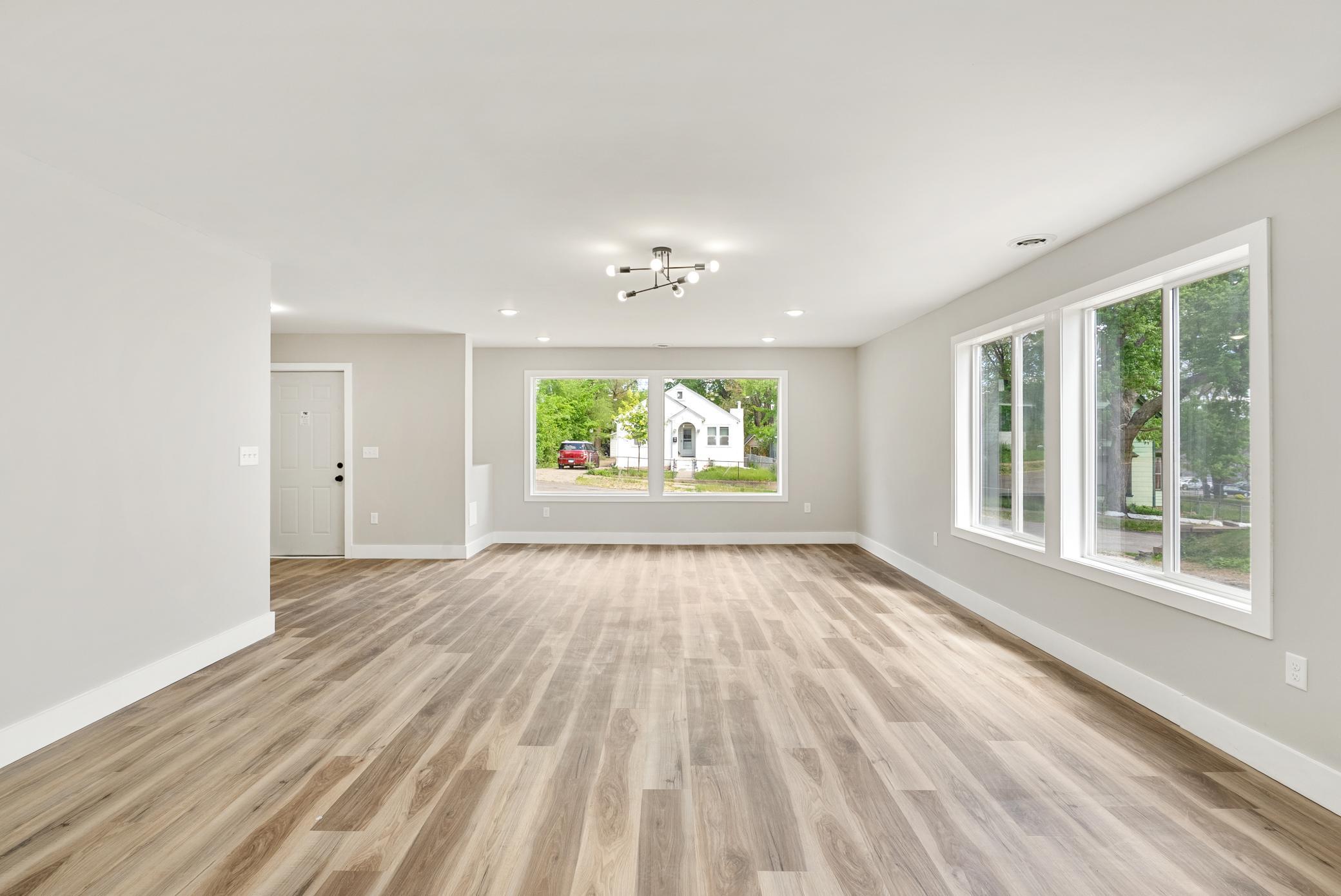 View of Residential Income at 132 York Avenue, Saint Paul MN 55117, Saint Paul (5 of 30) - Mike Wilen | Minnesota Team Real Estate
