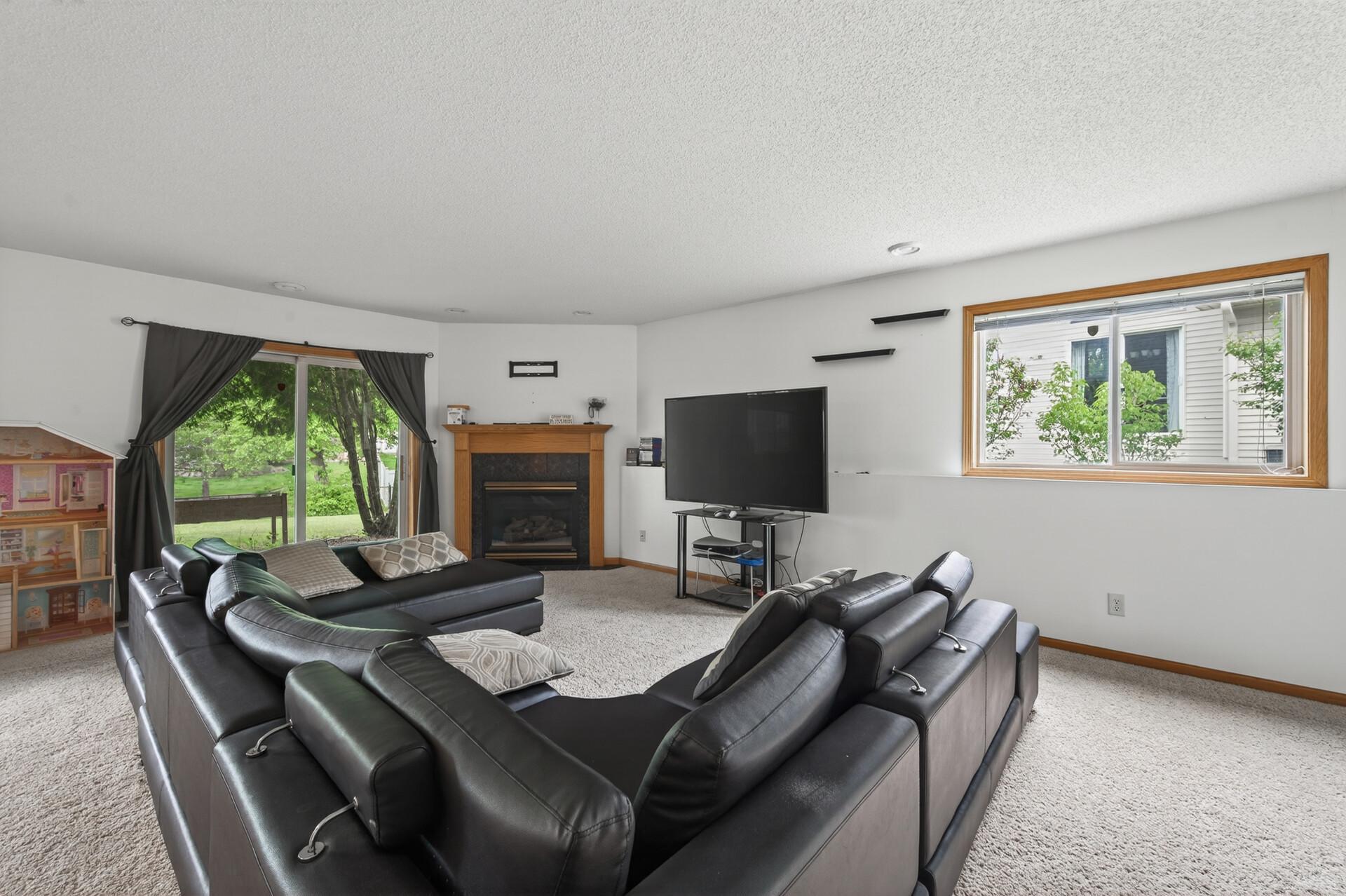 View of Residential at 10035 Fallgold Parkway, Brooklyn Park MN 55443, Brooklyn Park (21 of 33) - Mike Wilen | Minnesota Team Real Estate