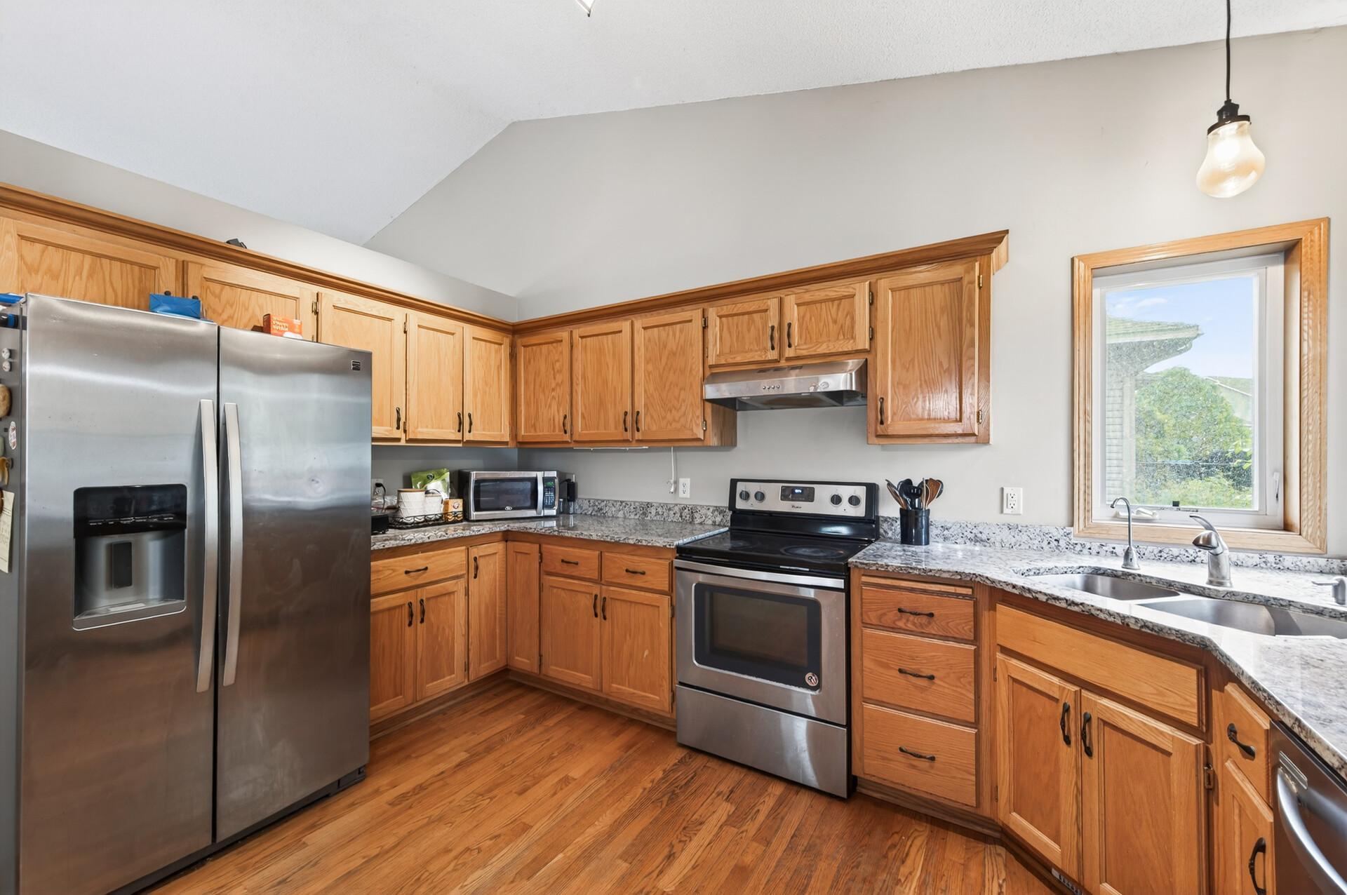 View of Residential at 10035 Fallgold Parkway, Brooklyn Park MN 55443, Brooklyn Park (9 of 33) - Mike Wilen | Minnesota Team Real Estate