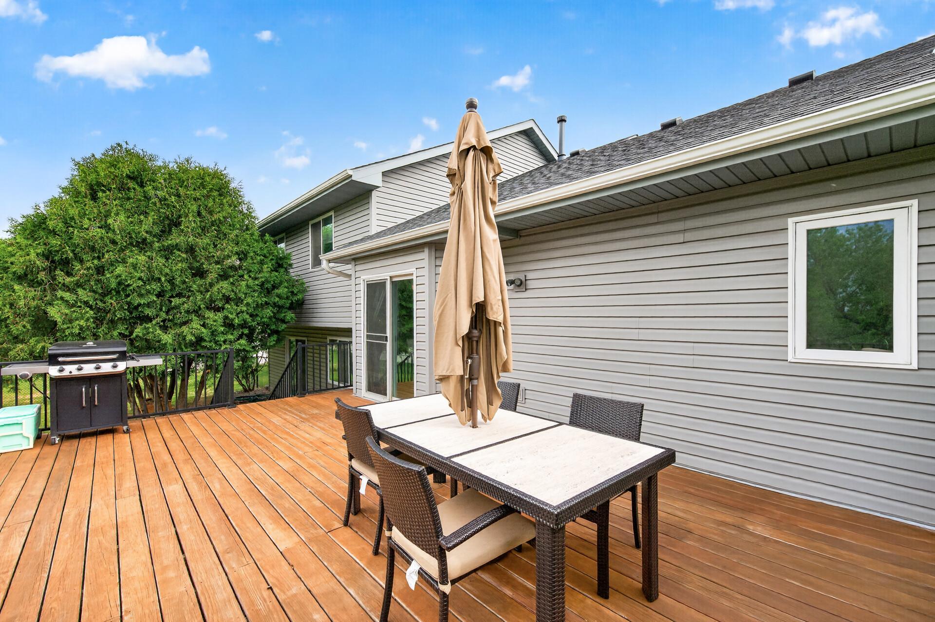 View of Residential at 10035 Fallgold Parkway, Brooklyn Park MN 55443, Brooklyn Park (28 of 33) - Mike Wilen | Minnesota Team Real Estate