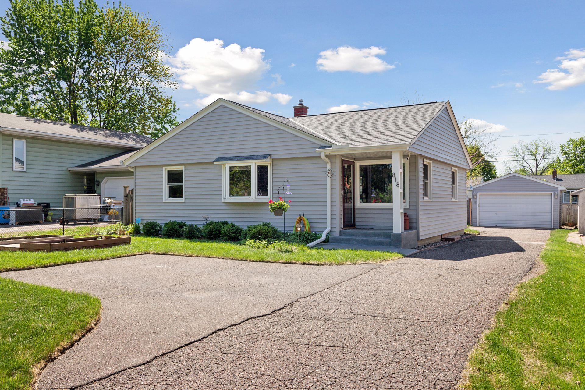 View of Residential at 818 Larpenteur Avenue, Saint Paul MN 55113, Saint Paul - Mike Wilen | Minnesota Team Real Estate