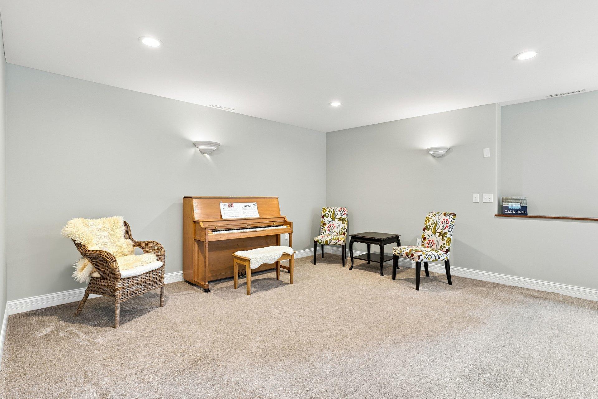 View of Residential at 220 Frontier Court, Chanhassen MN 55317, Chanhassen (24 of 58) - Mike Wilen | Minnesota Team Real Estate