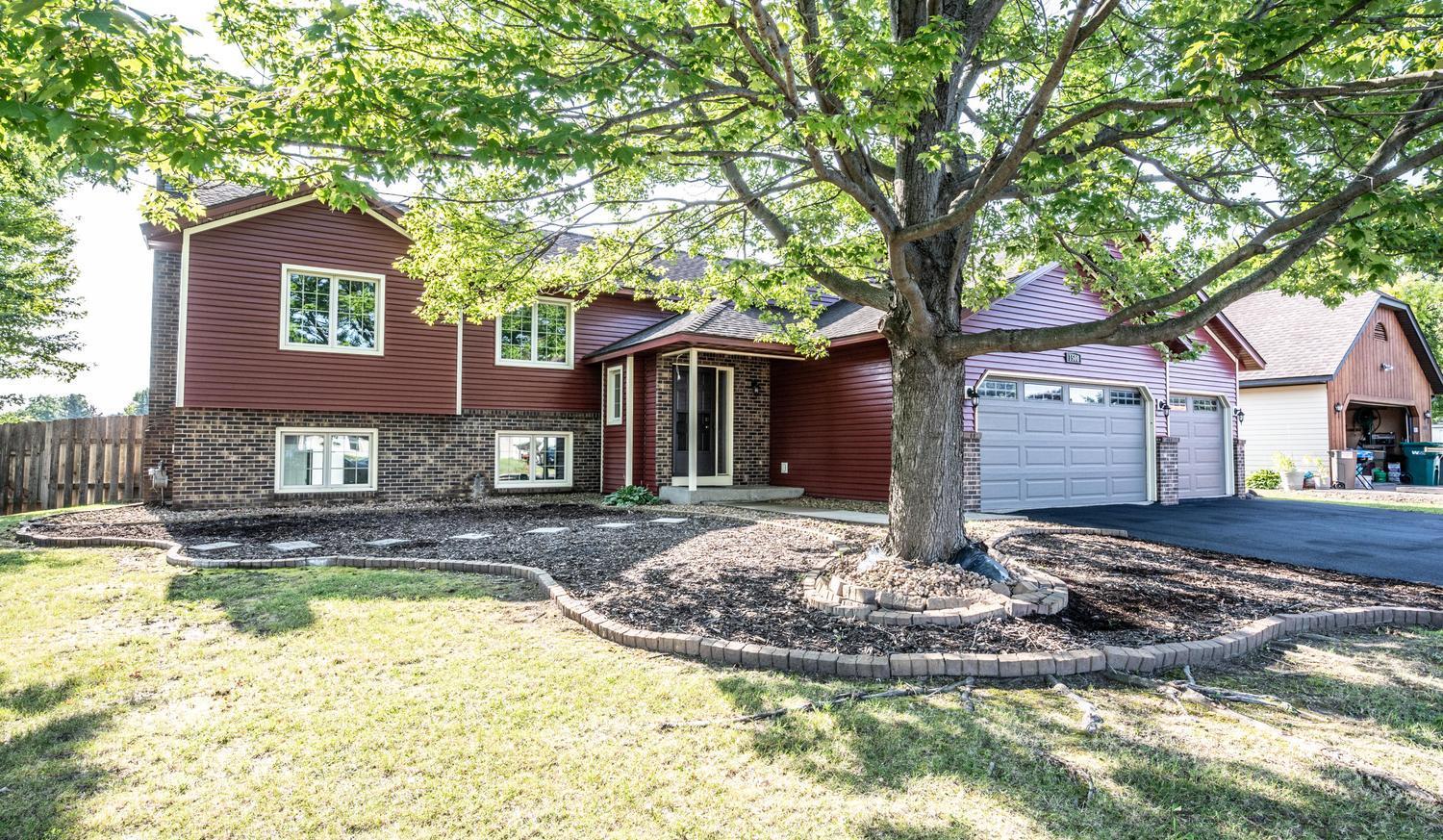 View of Residential at 1500 Lakeview Curve, Eagan MN 55122, Eagan (46 of 46) - Mike Wilen | Minnesota Team Real Estate