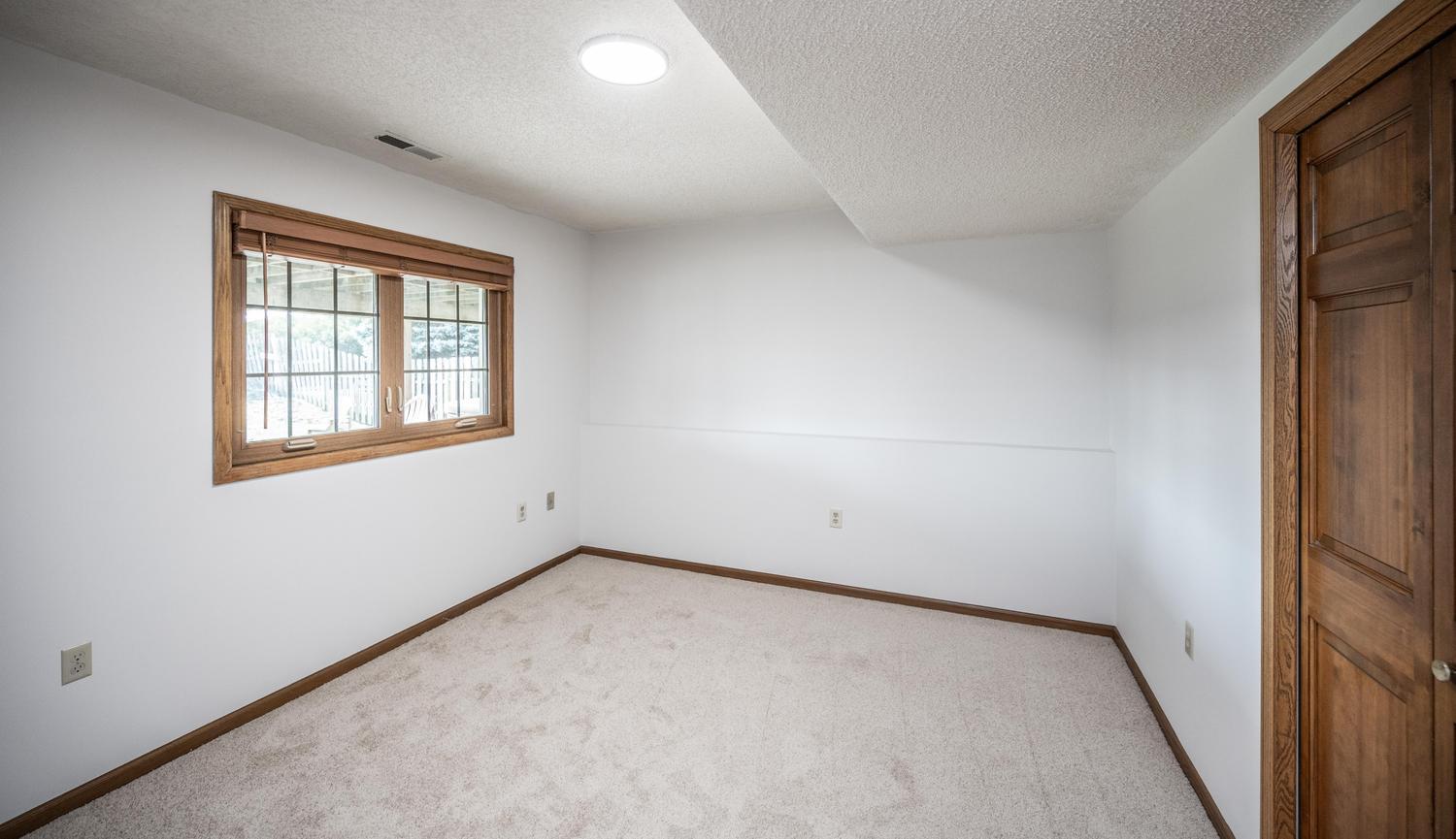 View of Residential at 1500 Lakeview Curve, Eagan MN 55122, Eagan (32 of 46) - Mike Wilen | Minnesota Team Real Estate