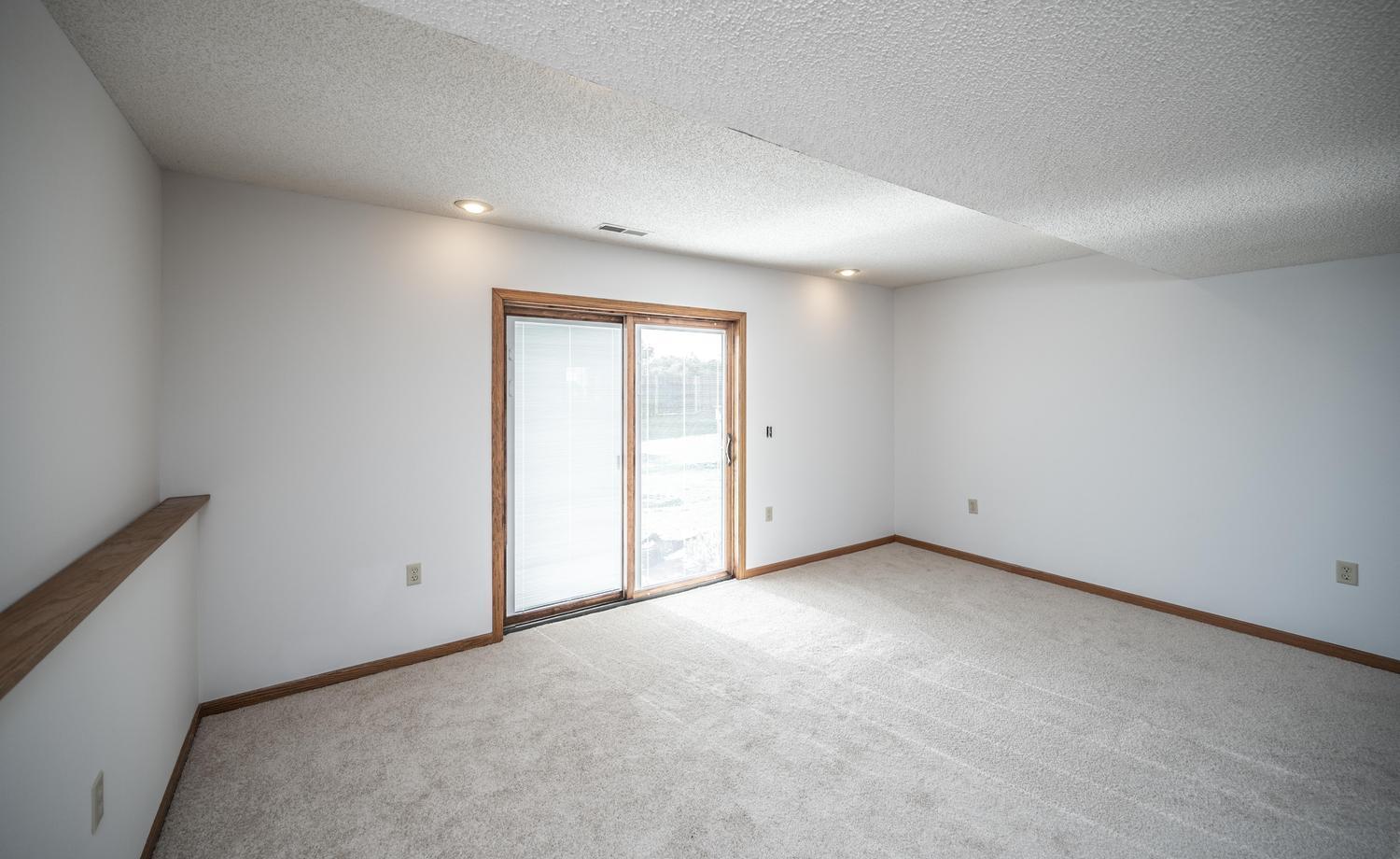 View of Residential at 1500 Lakeview Curve, Eagan MN 55122, Eagan (27 of 46) - Mike Wilen | Minnesota Team Real Estate