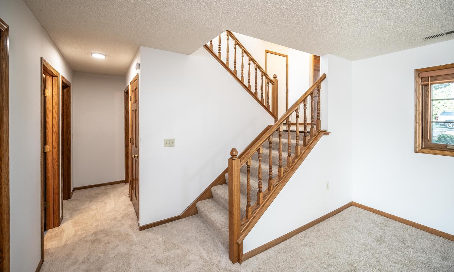 View of Residential at 1500 Lakeview Curve, Eagan MN 55122, Eagan (23 of 46) - Mike Wilen | Minnesota Team Real Estate