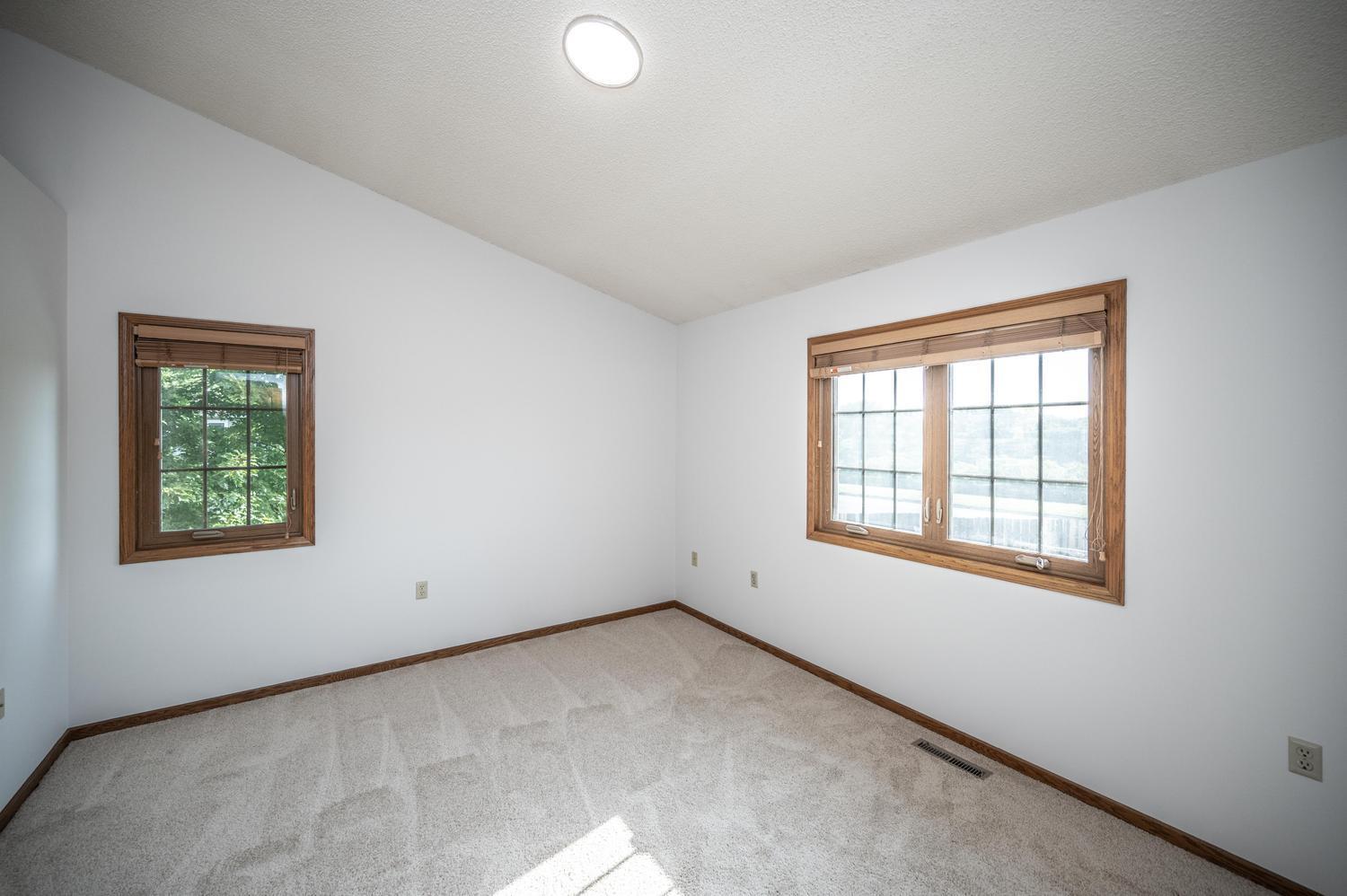 View of Residential at 1500 Lakeview Curve, Eagan MN 55122, Eagan (15 of 46) - Mike Wilen | Minnesota Team Real Estate