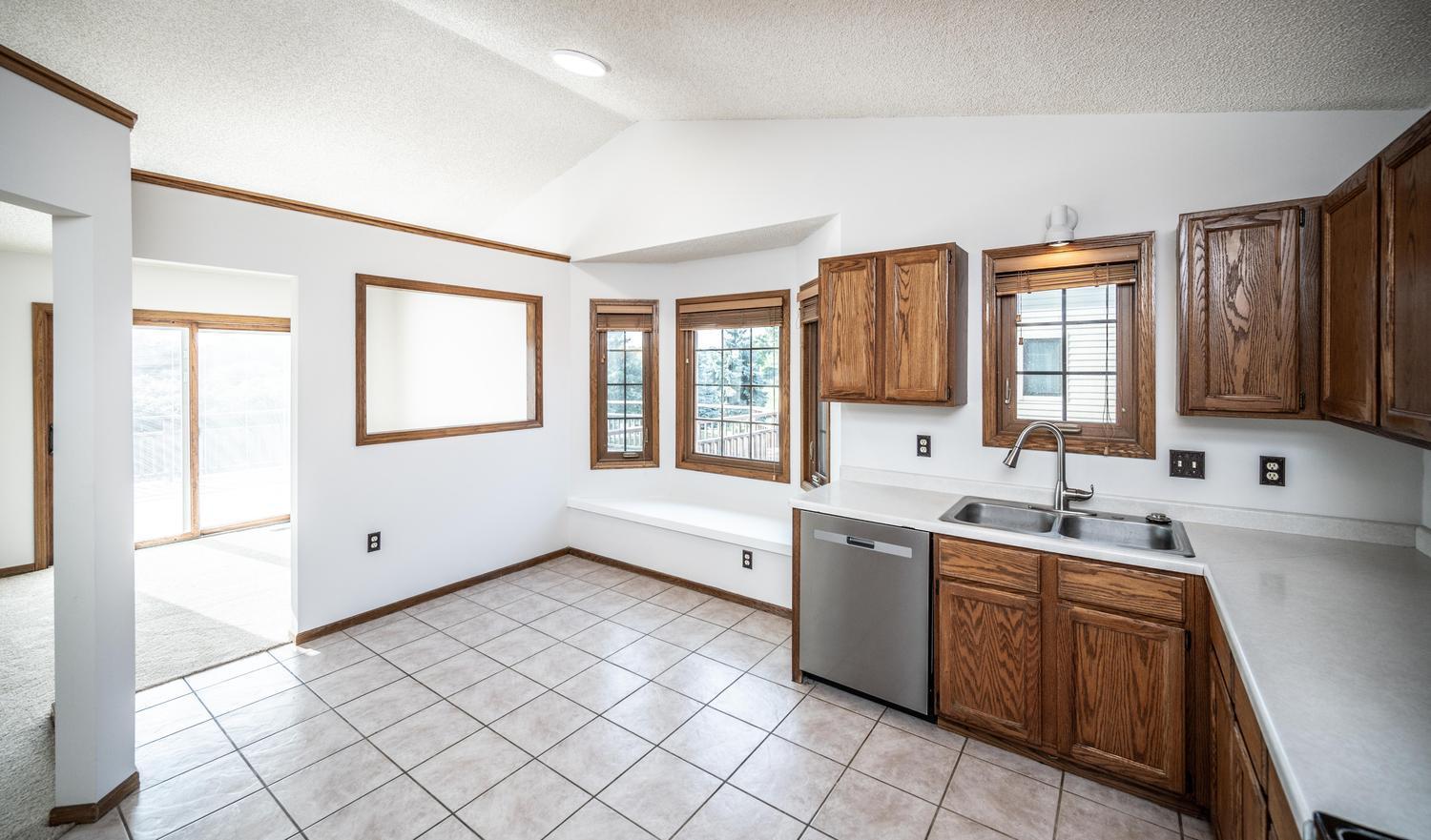 View of Residential at 1500 Lakeview Curve, Eagan MN 55122, Eagan (12 of 46) - Mike Wilen | Minnesota Team Real Estate