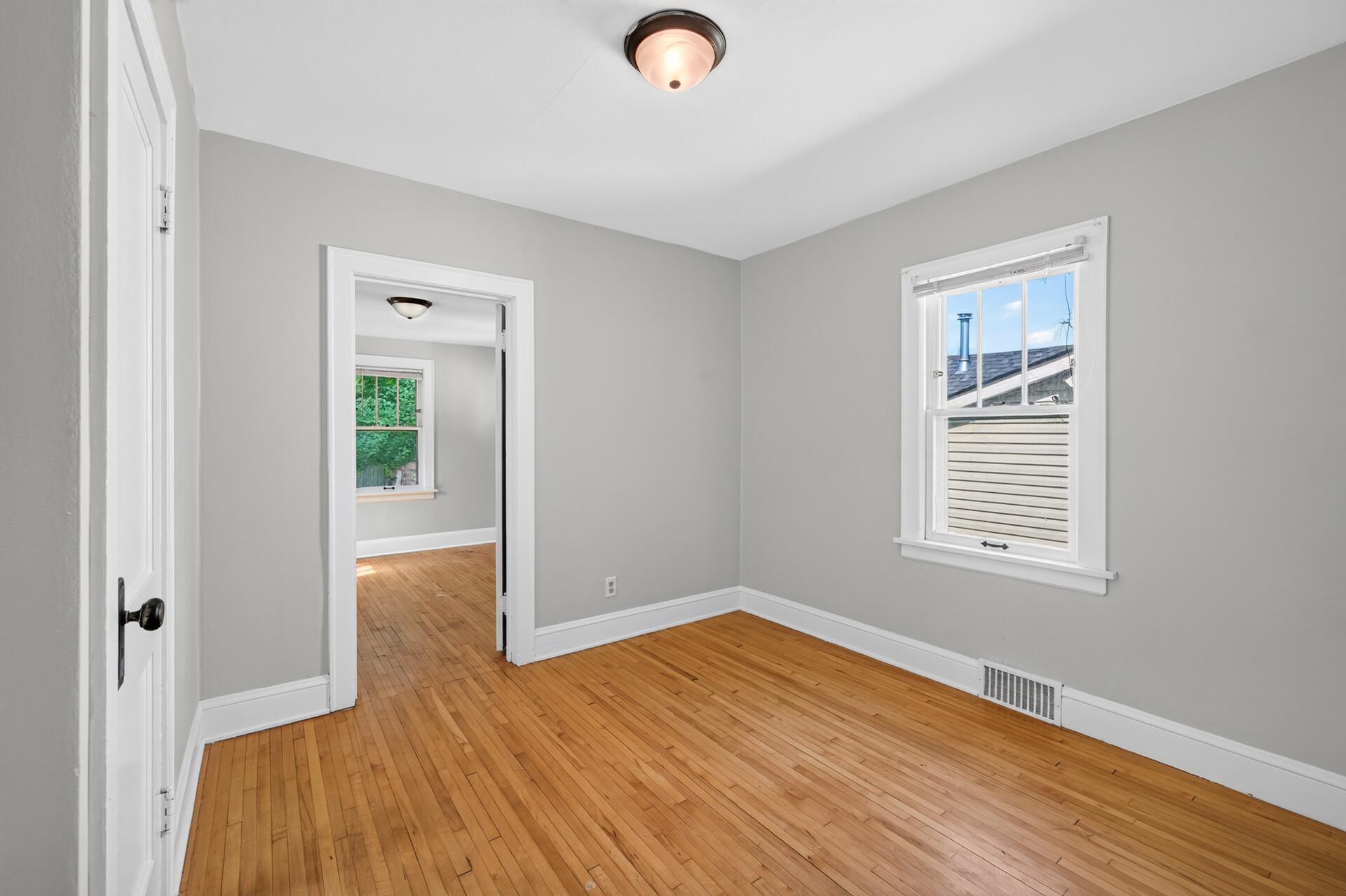 View of Residential at 967 Rose Avenue, Saint Paul MN 55106, Saint Paul (21 of 34) - Mike Wilen | Minnesota Team Real Estate