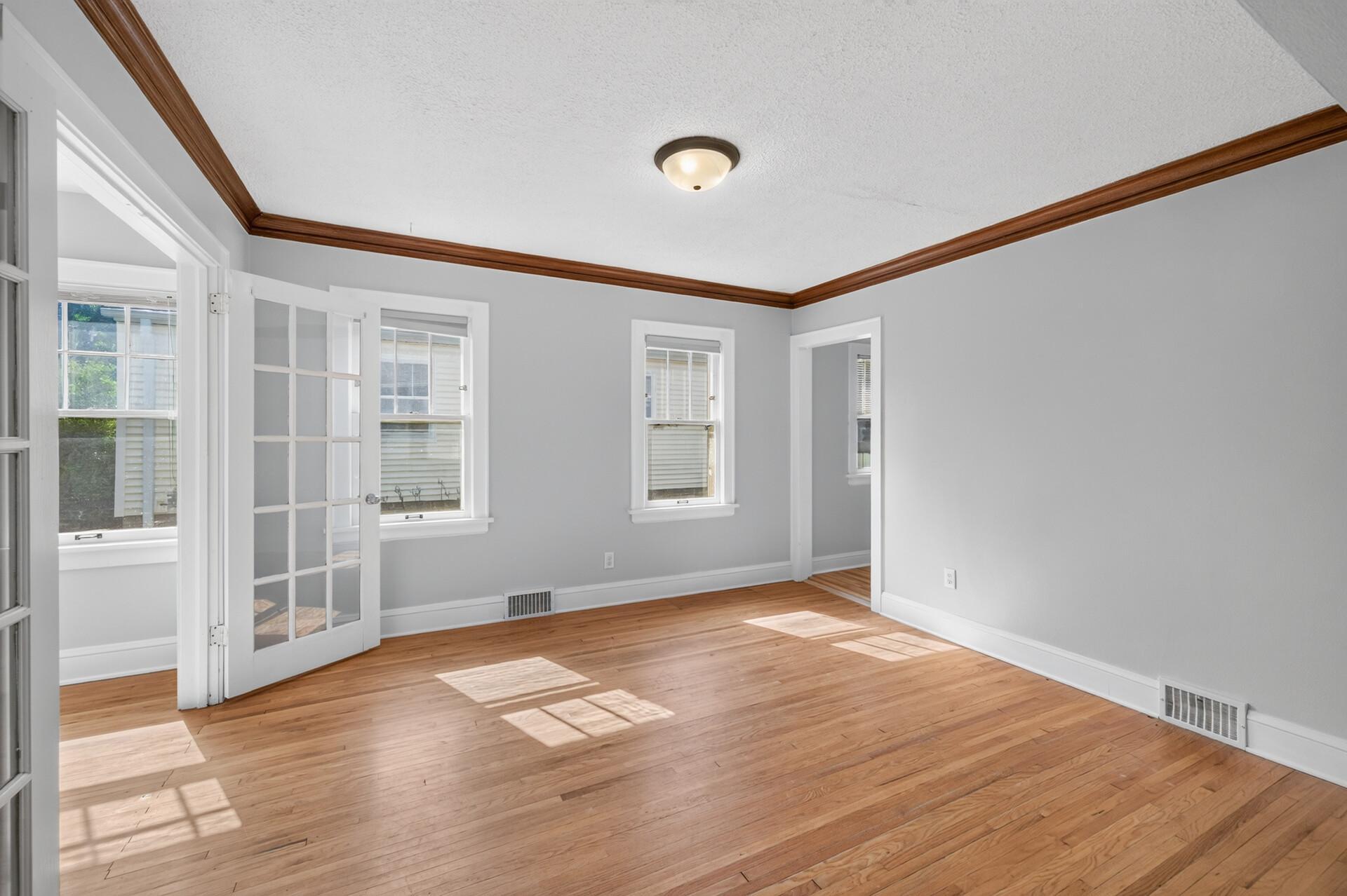 View of Residential at 967 Rose Avenue, Saint Paul MN 55106, Saint Paul (9 of 34) - Mike Wilen | Minnesota Team Real Estate