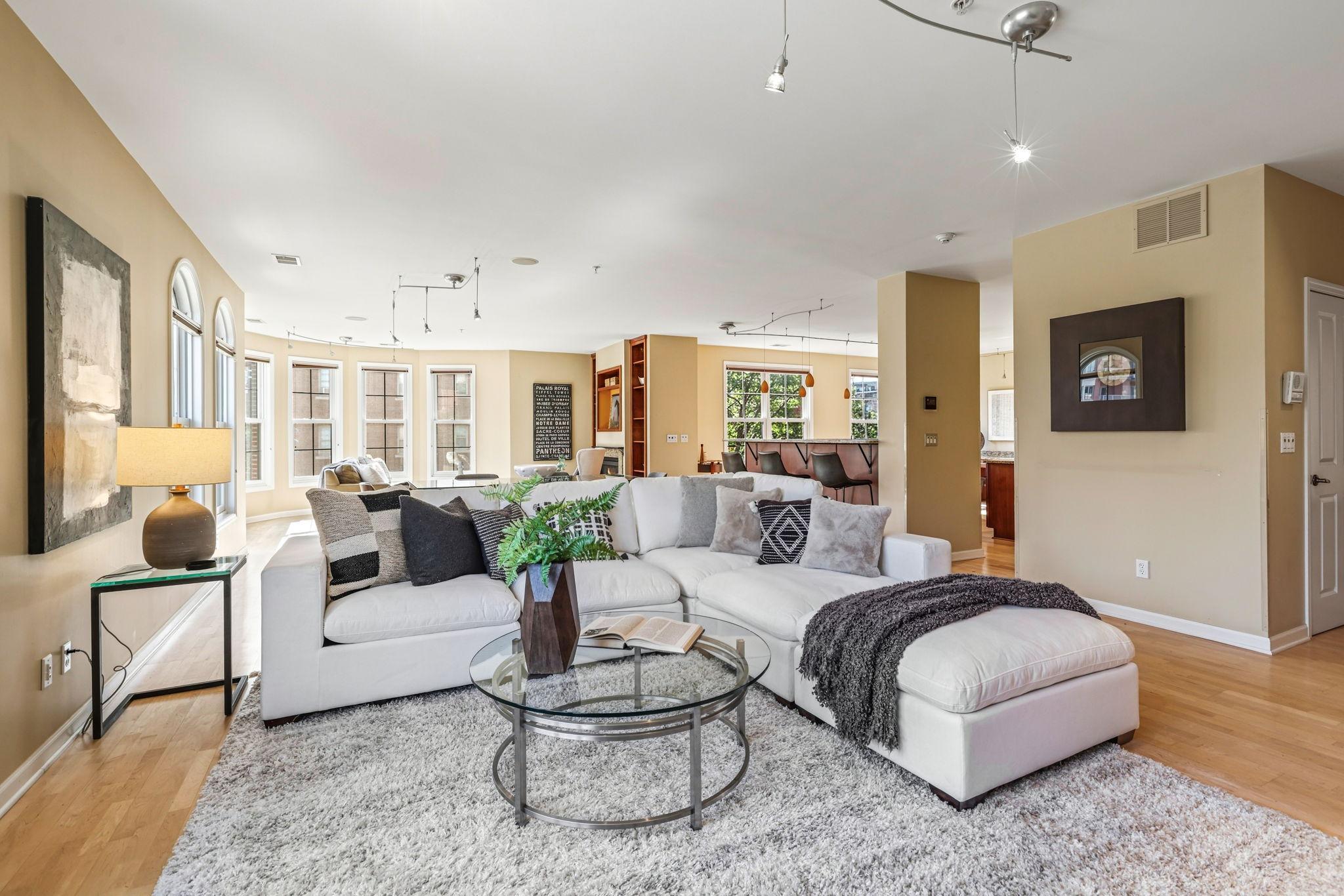 View of Residential at 573 10th Street, Minneapolis MN 55404, Minneapolis (16 of 73) - Mike Wilen | Minnesota Team Real Estate