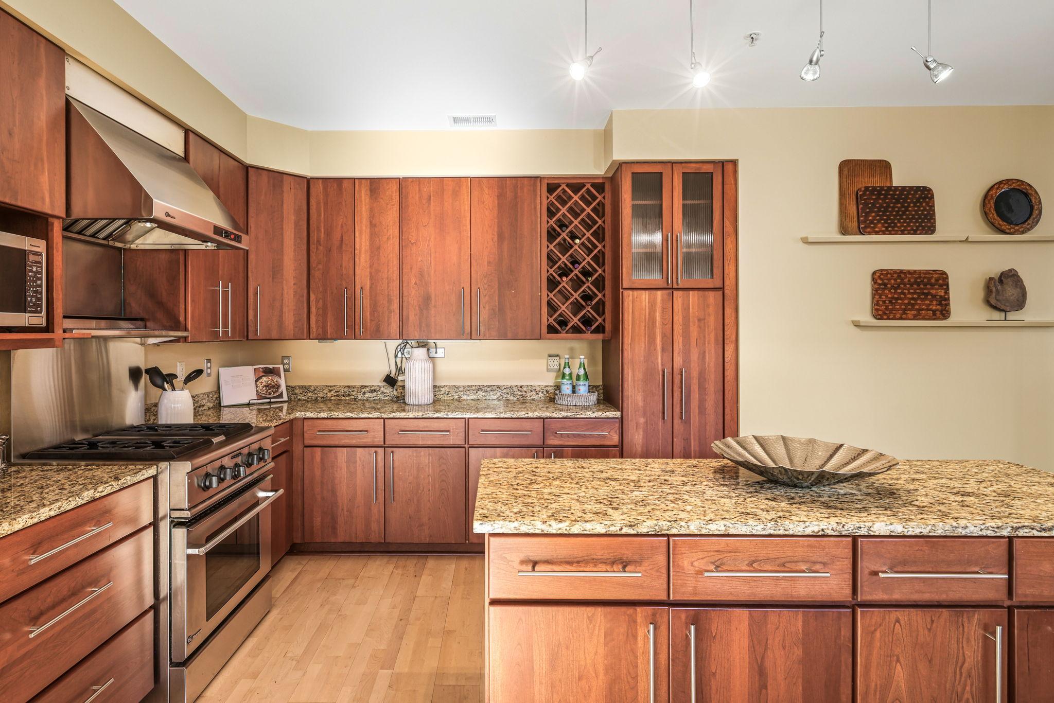 View of Residential at 573 10th Street, Minneapolis MN 55404, Minneapolis (26 of 73) - Mike Wilen | Minnesota Team Real Estate