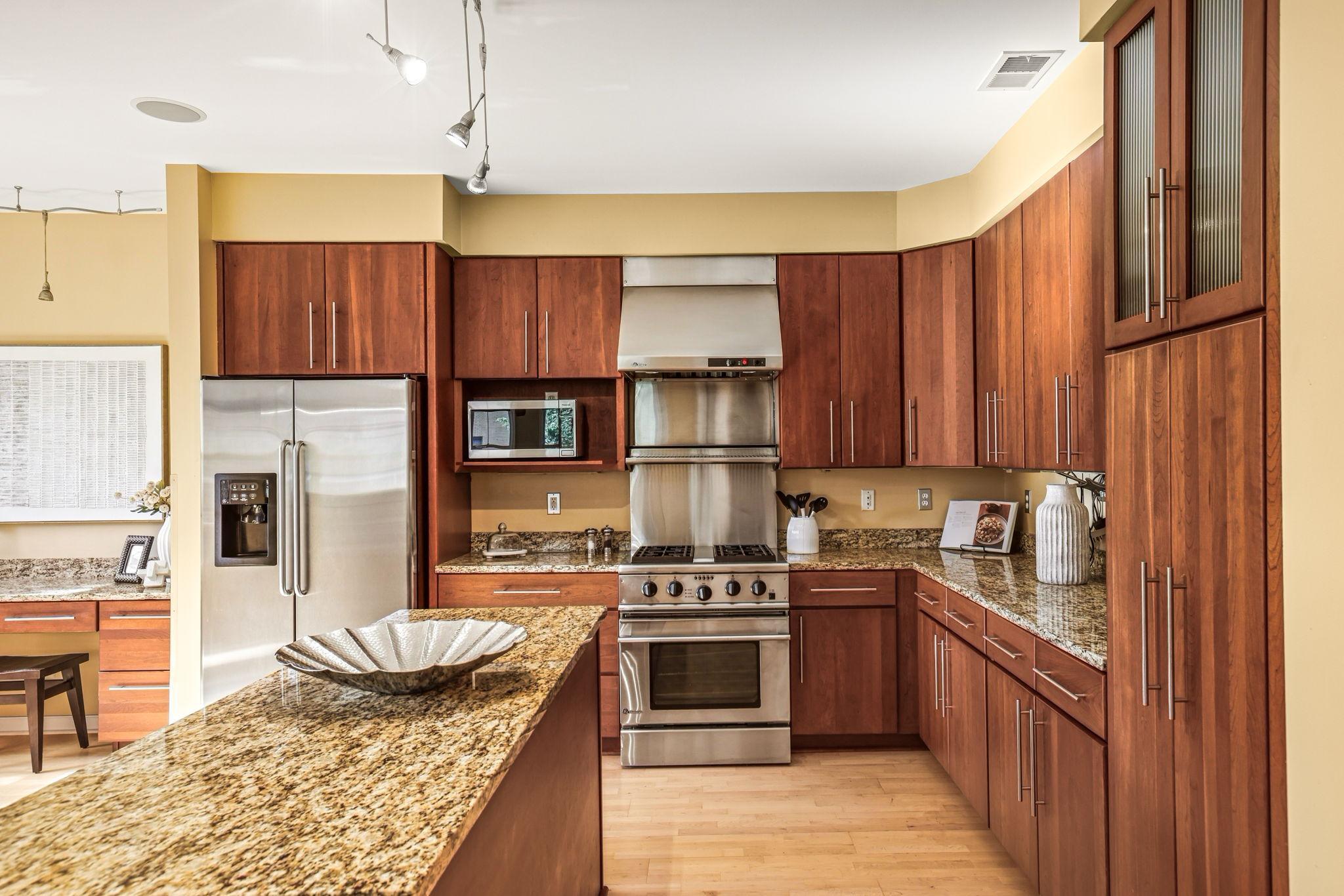 View of Residential at 573 10th Street, Minneapolis MN 55404, Minneapolis (24 of 73) - Mike Wilen | Minnesota Team Real Estate