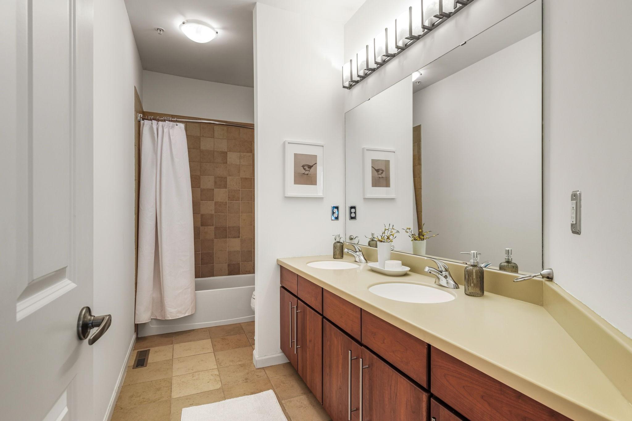 View of Residential at 573 10th Street, Minneapolis MN 55404, Minneapolis (47 of 73) - Mike Wilen | Minnesota Team Real Estate
