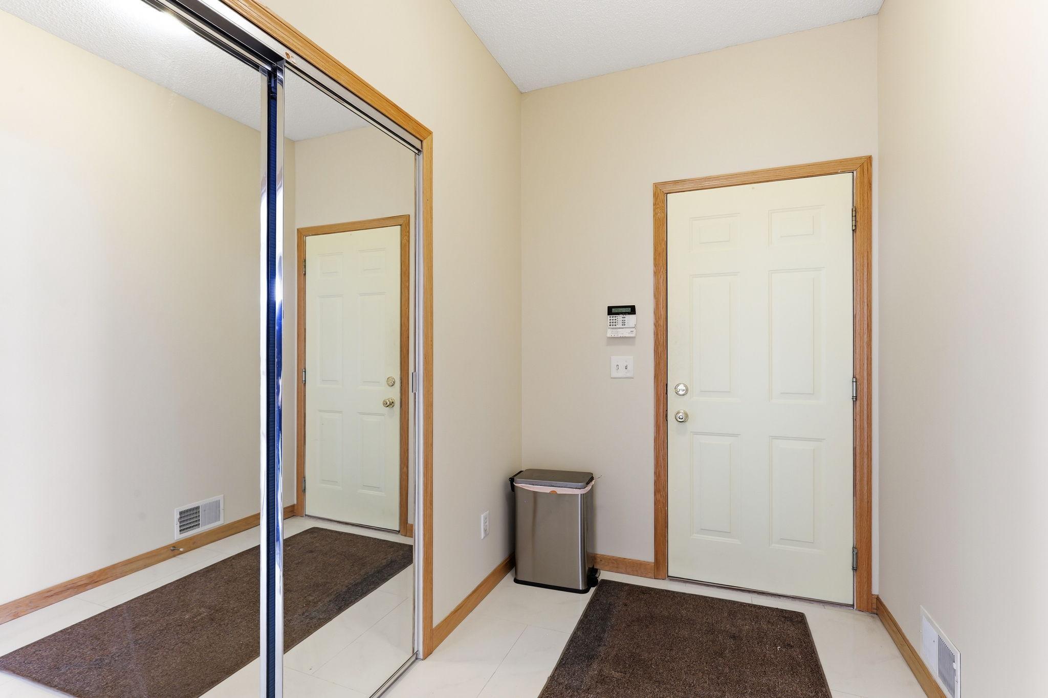 View of Residential at 2888 Eagle Valley Drive, Woodbury MN 55129, Woodbury (21 of 59) - Mike Wilen | Minnesota Team Real Estate
