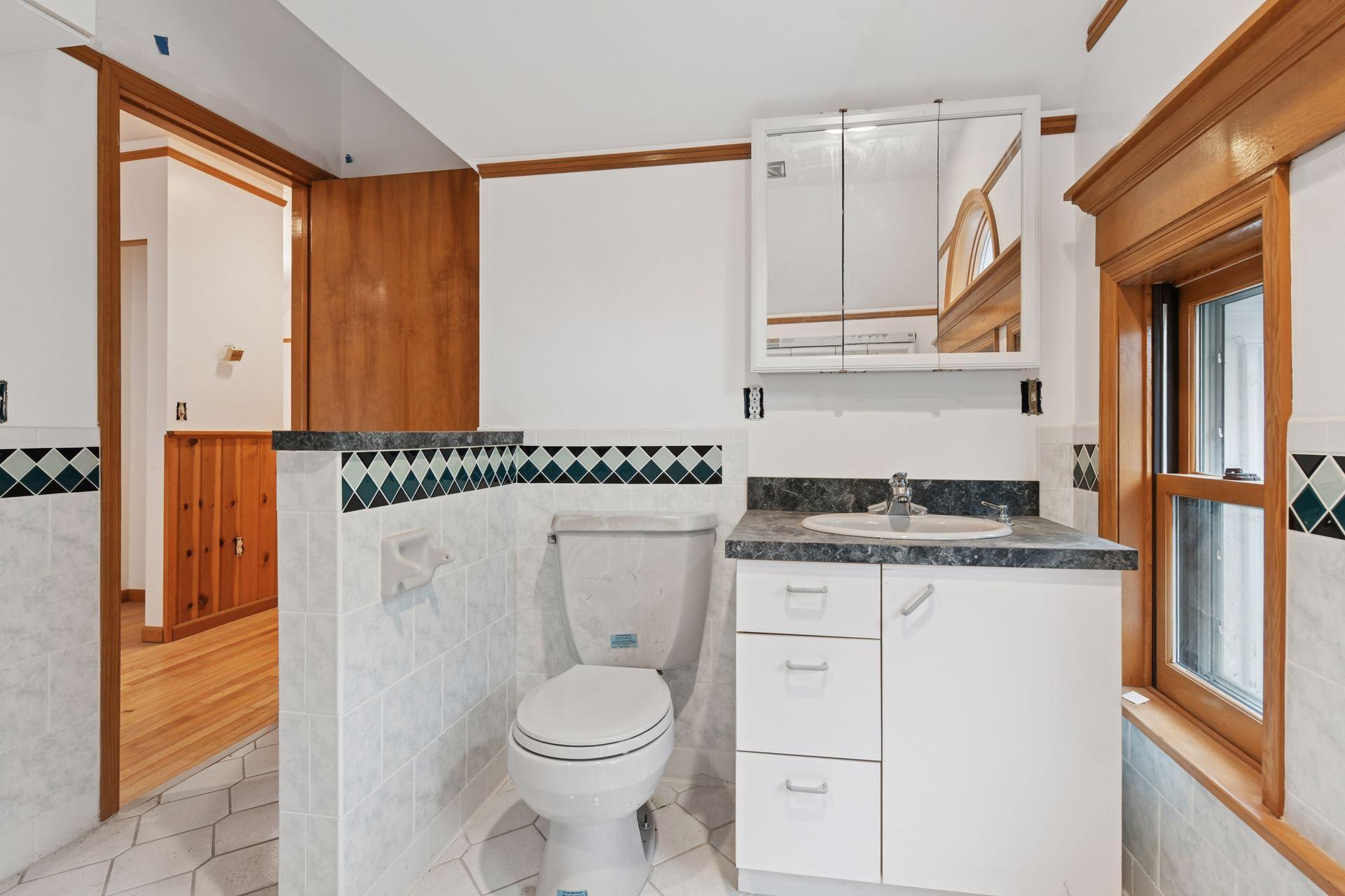 View of Residential at 1820 Colfax Avenue, Minneapolis MN 55403, Minneapolis (40 of 59) - Mike Wilen | Minnesota Team Real Estate