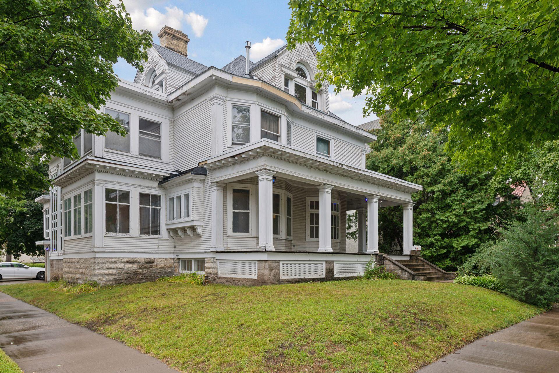 View of Residential at 1820 Colfax Avenue, Minneapolis MN 55403, Minneapolis (41 of 59) - Mike Wilen | Minnesota Team Real Estate