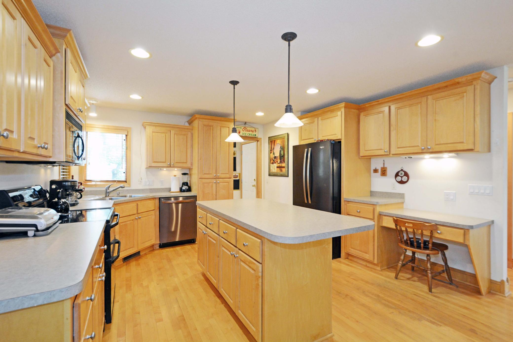 View of Residential at 1470 Mary Street, Maplewood MN 55119, Maplewood (9 of 37) - Mike Wilen | Minnesota Team Real Estate