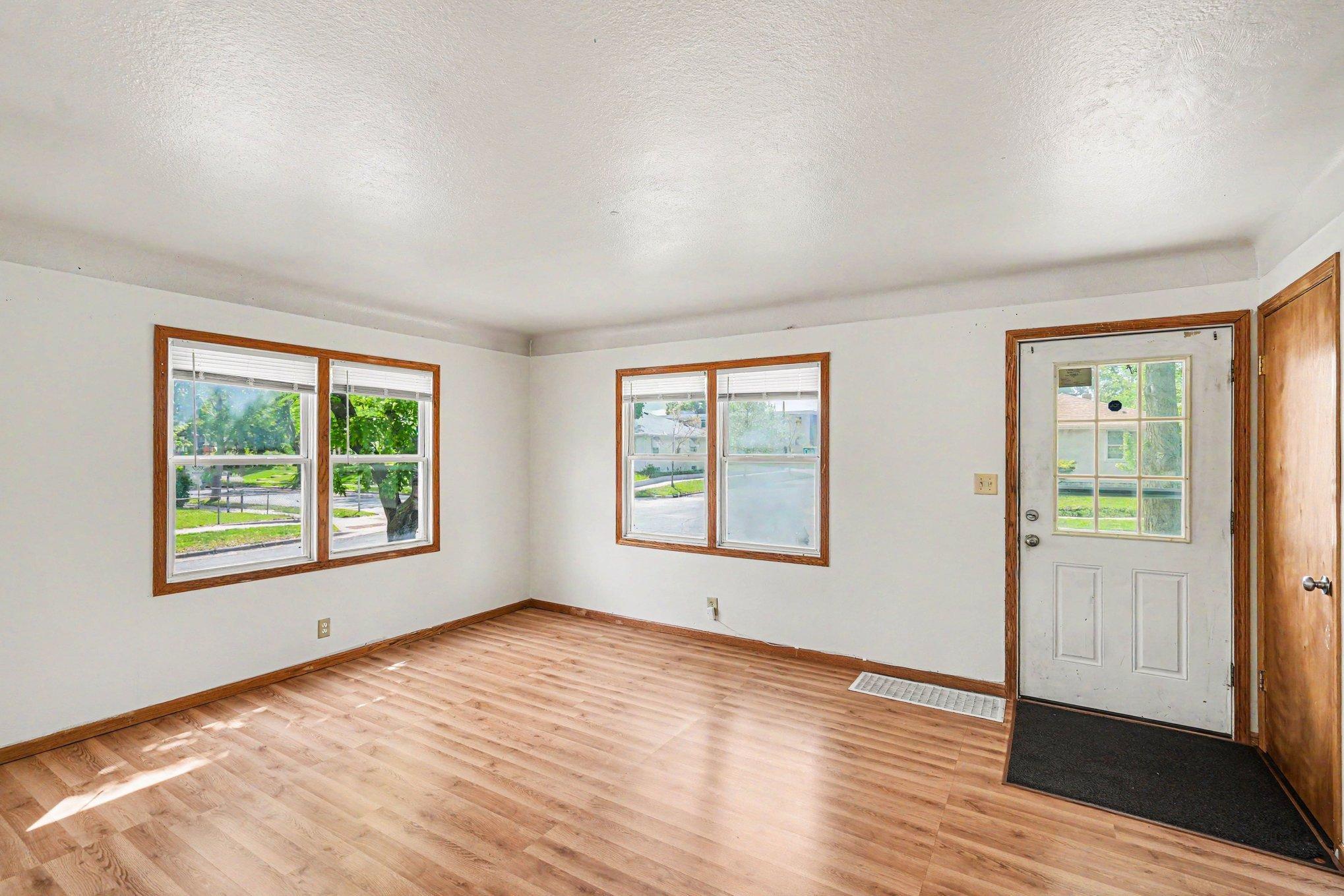 View of Residential at 1175 Cook Avenue, Saint Paul MN 55106, Saint Paul (2 of 29) - Mike Wilen | Minnesota Team Real Estate