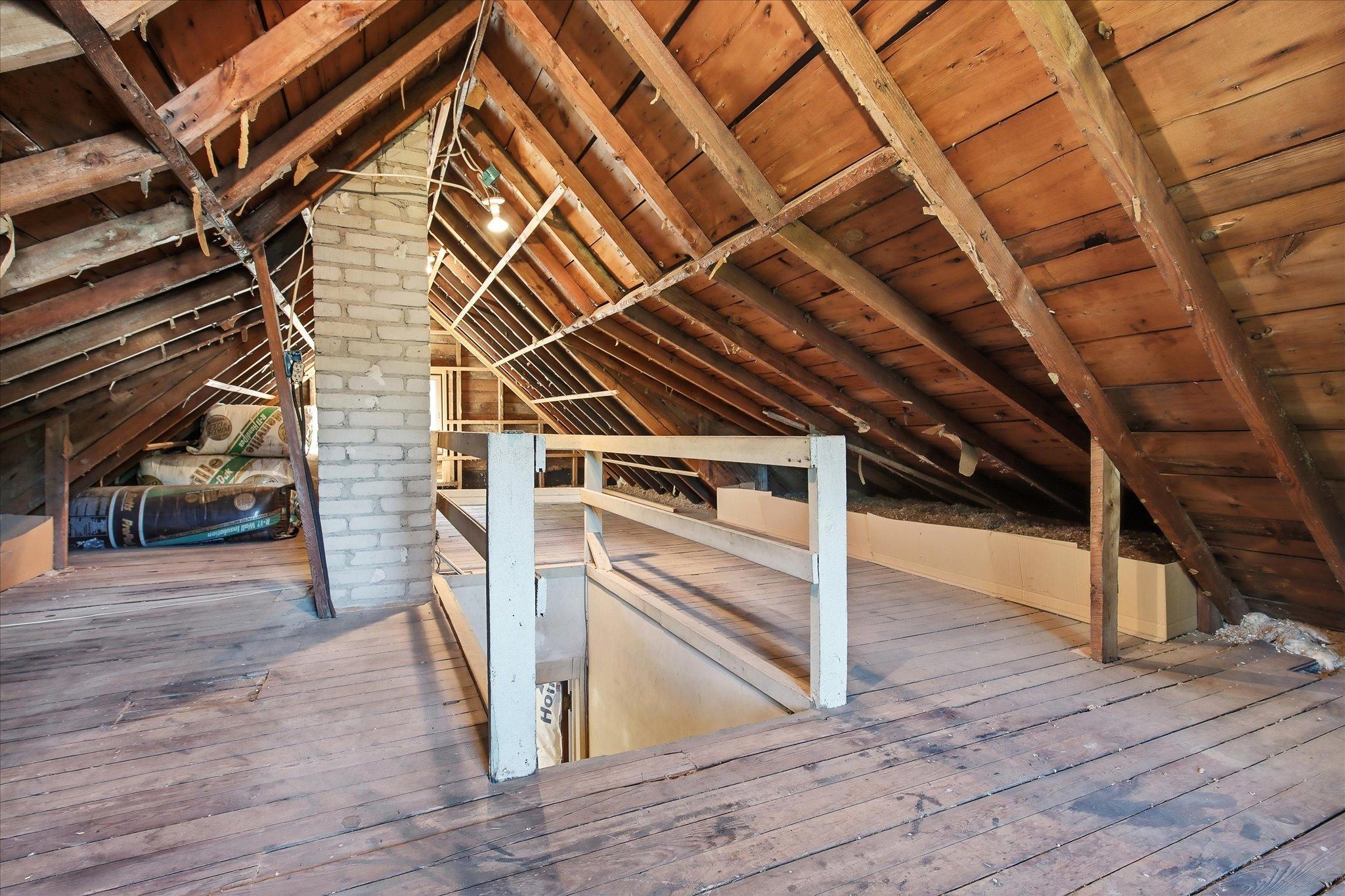 View of Residential at 3832 Garfield Avenue, Minneapolis MN 55409, Minneapolis (30 of 39) - Mike Wilen | Minnesota Team Real Estate