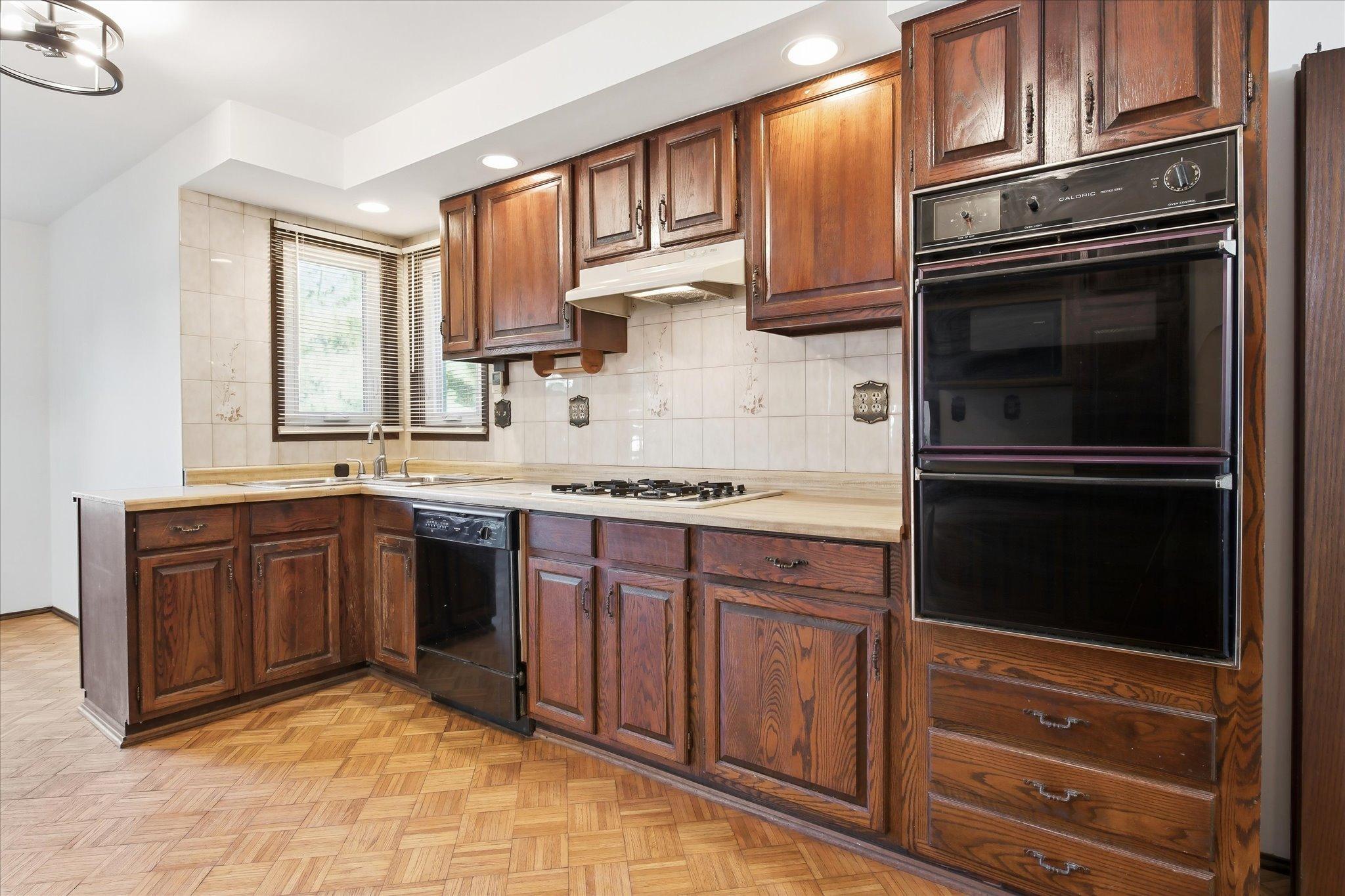 View of Residential at 3832 Garfield Avenue, Minneapolis MN 55409, Minneapolis (10 of 39) - Mike Wilen | Minnesota Team Real Estate