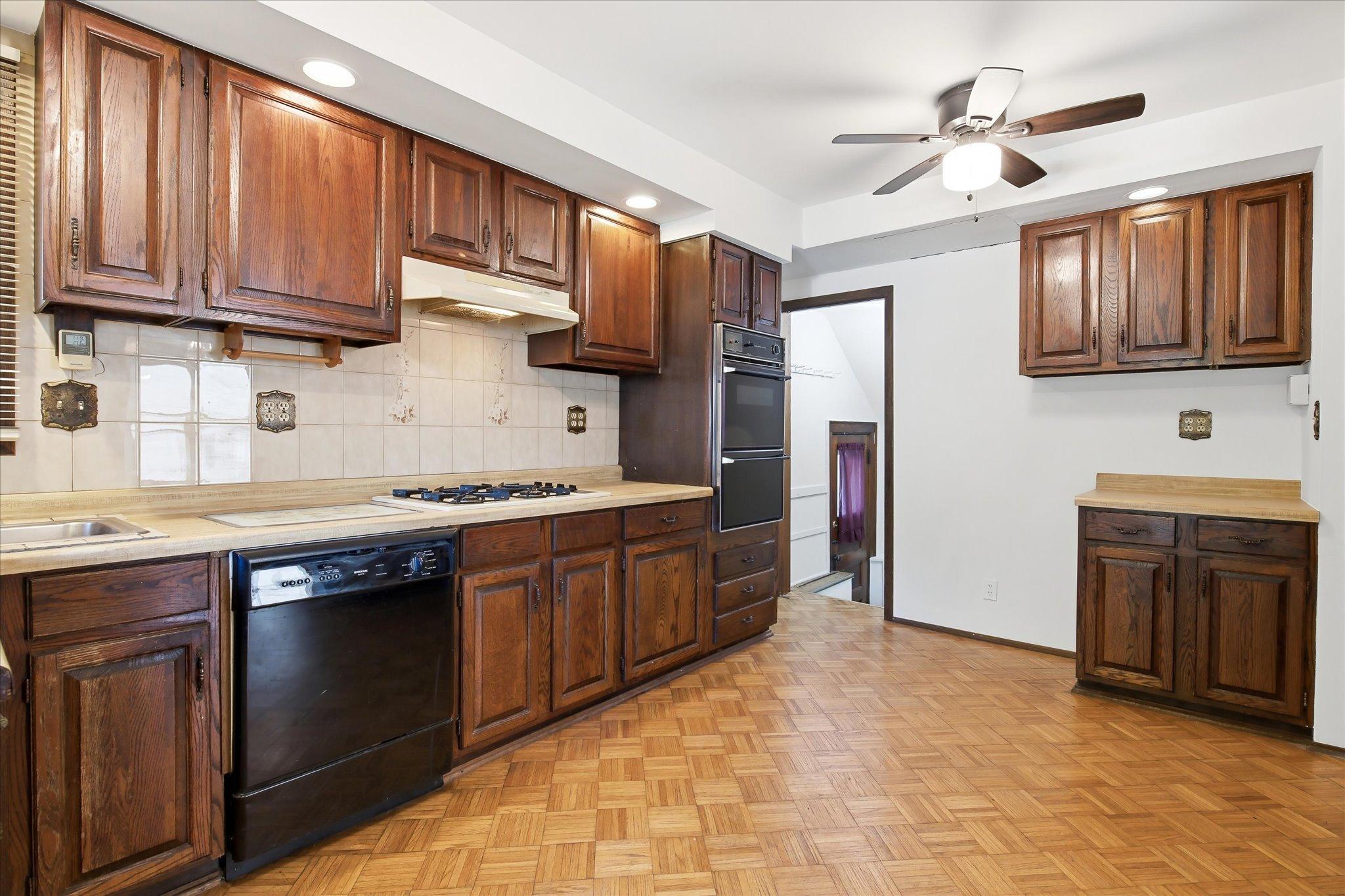 View of Residential at 3832 Garfield Avenue, Minneapolis MN 55409, Minneapolis (9 of 39) - Mike Wilen | Minnesota Team Real Estate