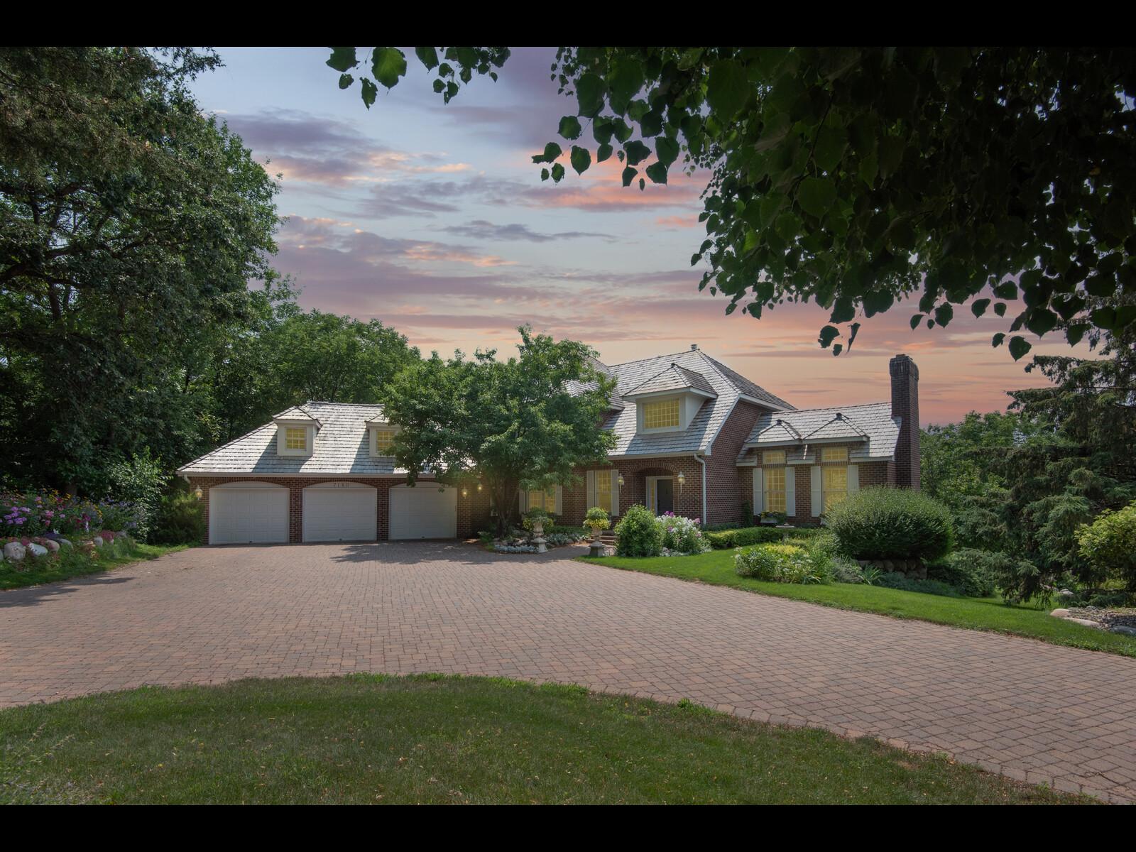 View of Residential at 7180 Kenmare Drive, Bloomington MN 55438, Bloomington (110 of 118) - Mike Wilen | Minnesota Team Real Estate