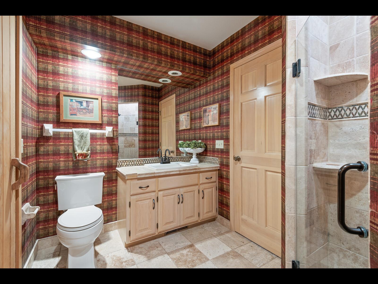 View of Residential at 7180 Kenmare Drive, Bloomington MN 55438, Bloomington (82 of 118) - Mike Wilen | Minnesota Team Real Estate