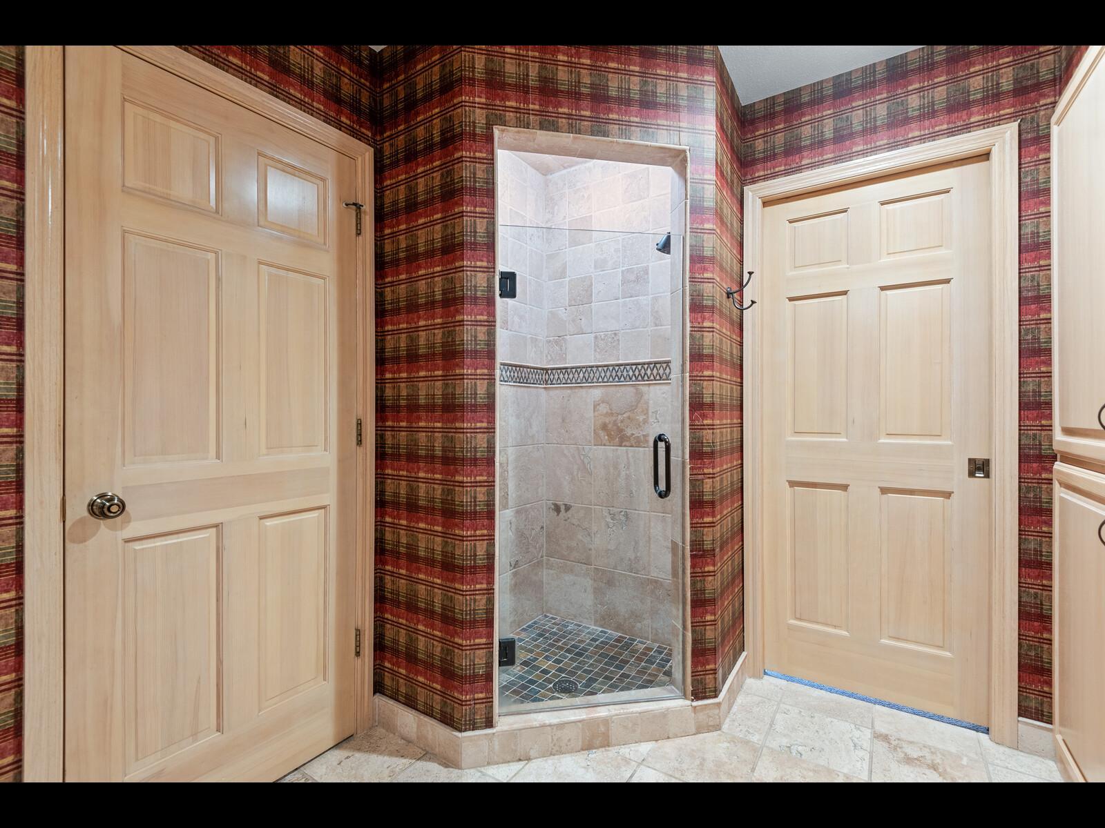 View of Residential at 7180 Kenmare Drive, Bloomington MN 55438, Bloomington (81 of 118) - Mike Wilen | Minnesota Team Real Estate