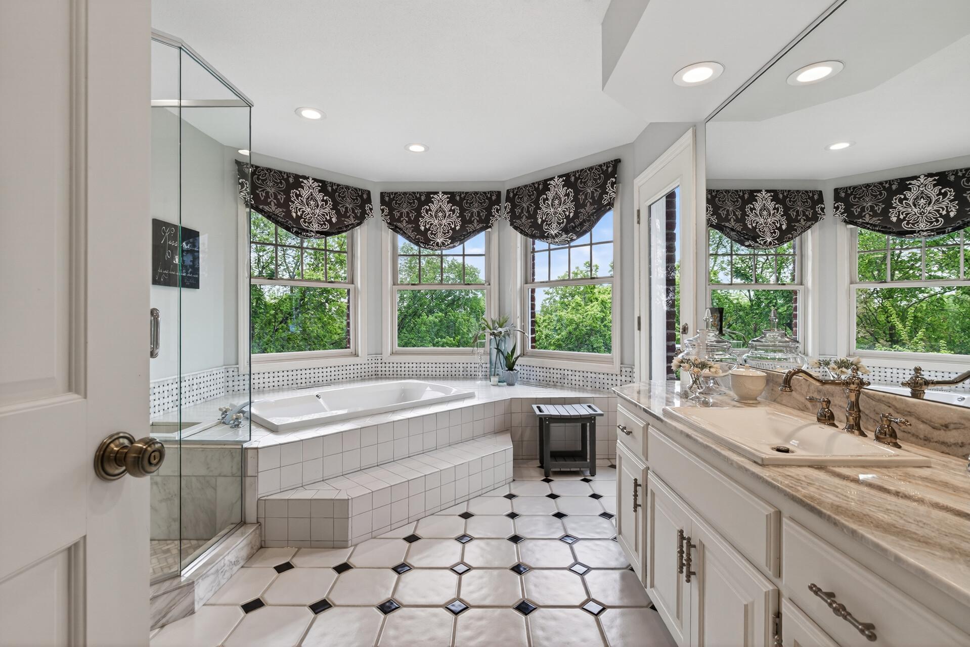 View of Residential at 7180 Kenmare Drive, Bloomington MN 55438, Bloomington (57 of 118) - Mike Wilen | Minnesota Team Real Estate